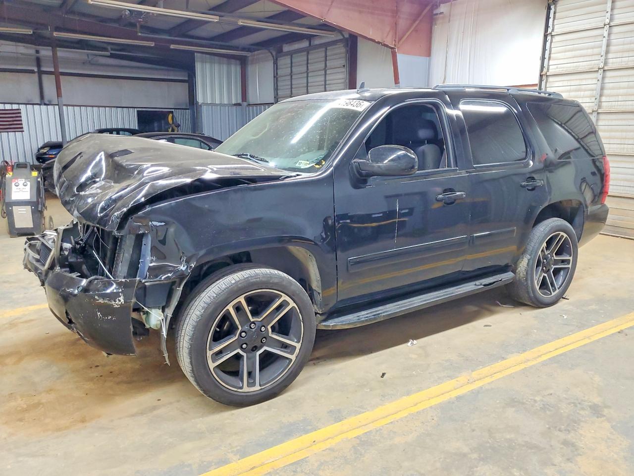 2011 Chevrolet Tahoe Black vin: 1GNSKAE06BR245067