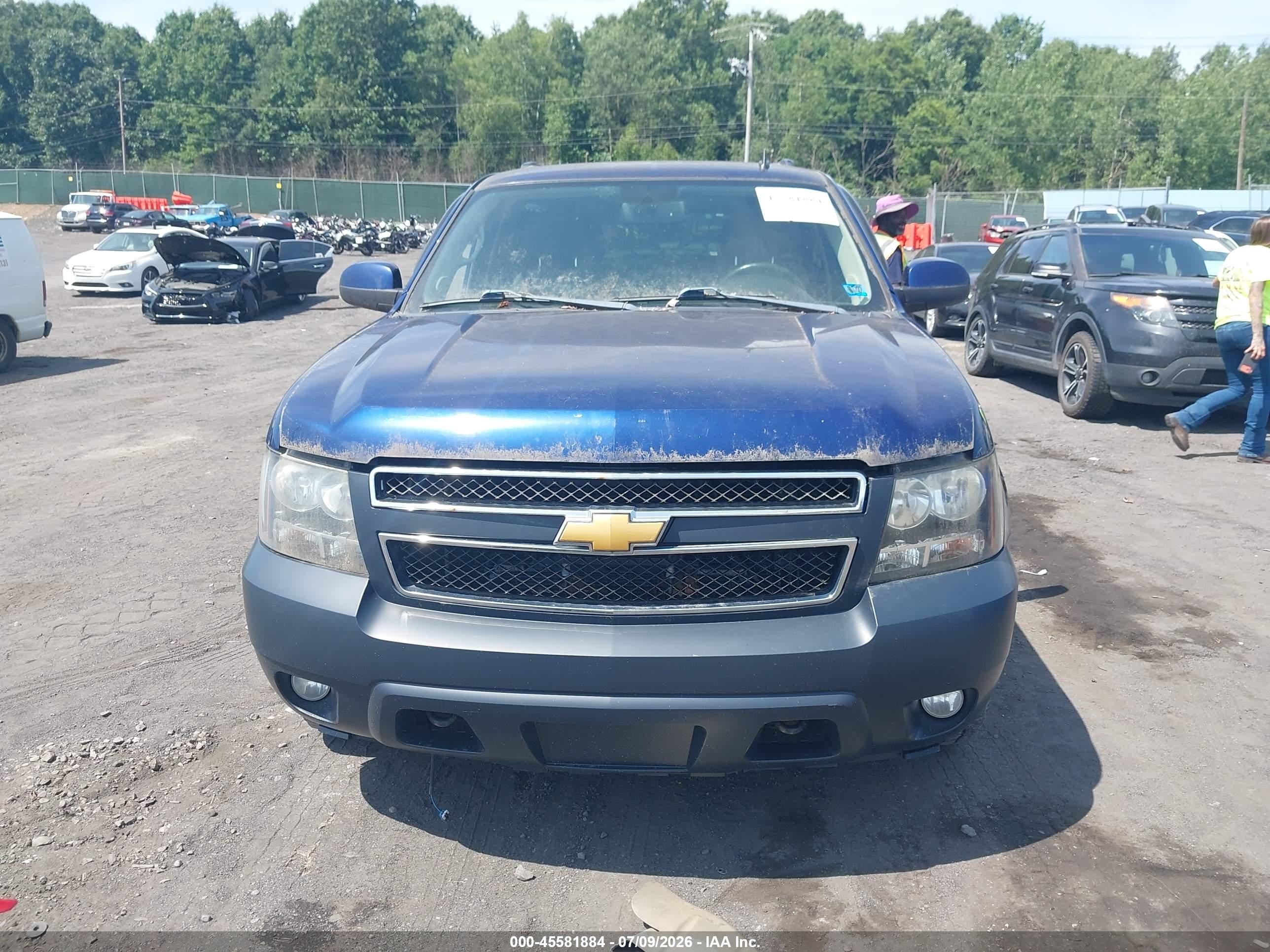 2012 Chevrolet Tahoe Ls Blue vin: 1GNSKAE06CR168203