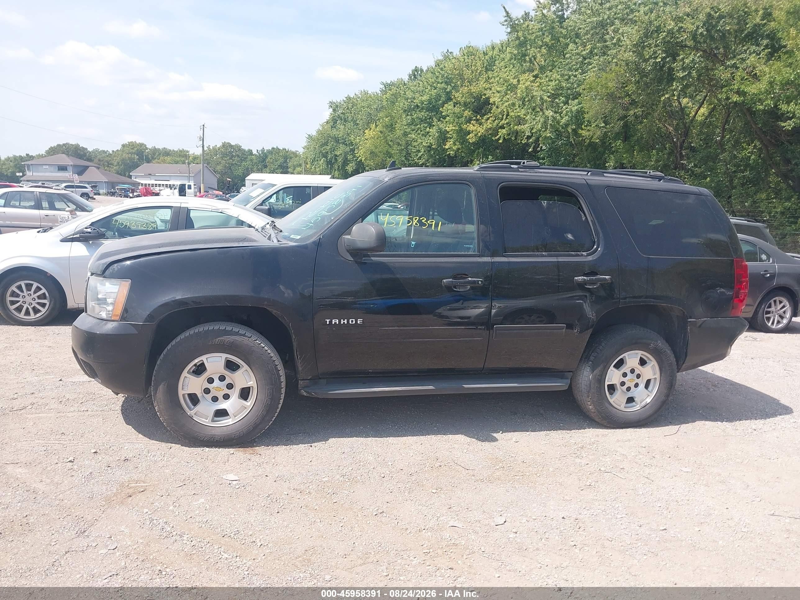 2013 Chevrolet Tahoe Ls Черный vin: 1GNSKAE06DR248554