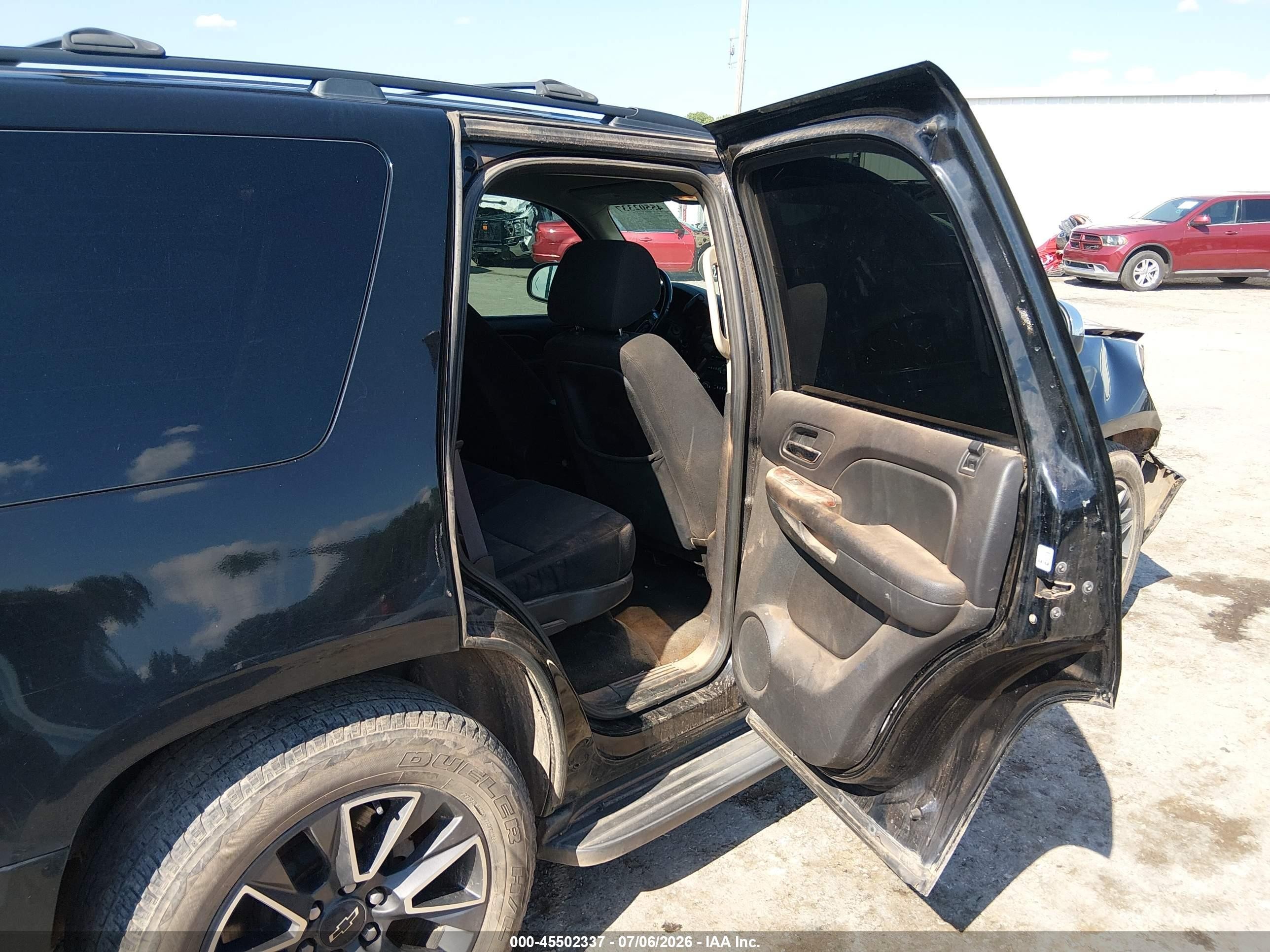 2011 Chevrolet Tahoe Ls Black vin: 1GNSKAE07BR309102