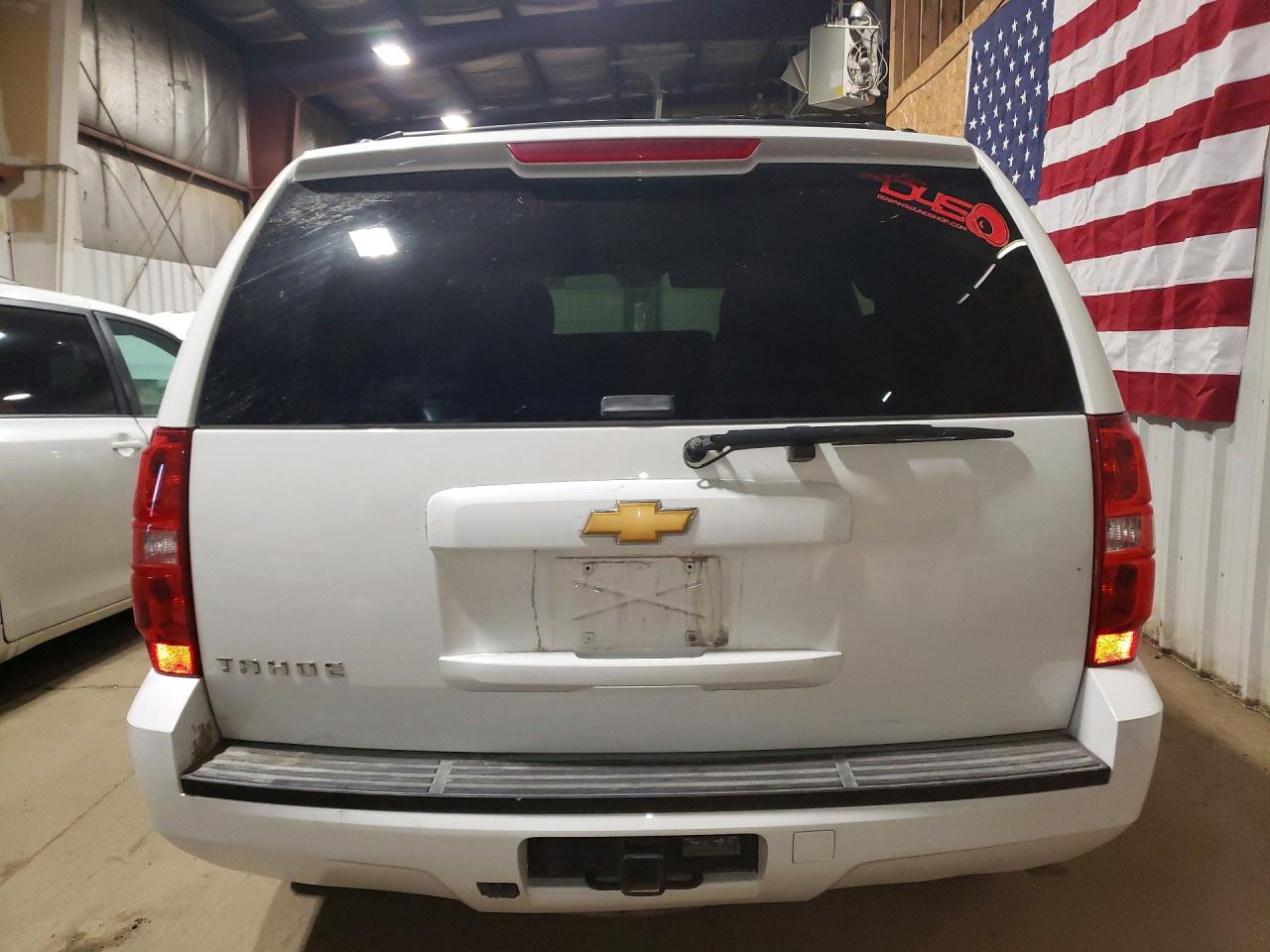 2012 Chevrolet Tahoe K1500 Ls White vin: 1GNSKAE07CR288446