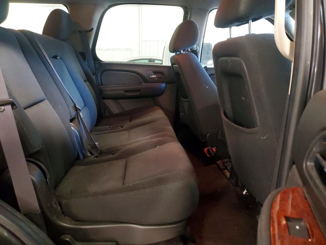2011 Chevrolet Tahoe K1500 Ls Black vin: 1GNSKAE08BR200891