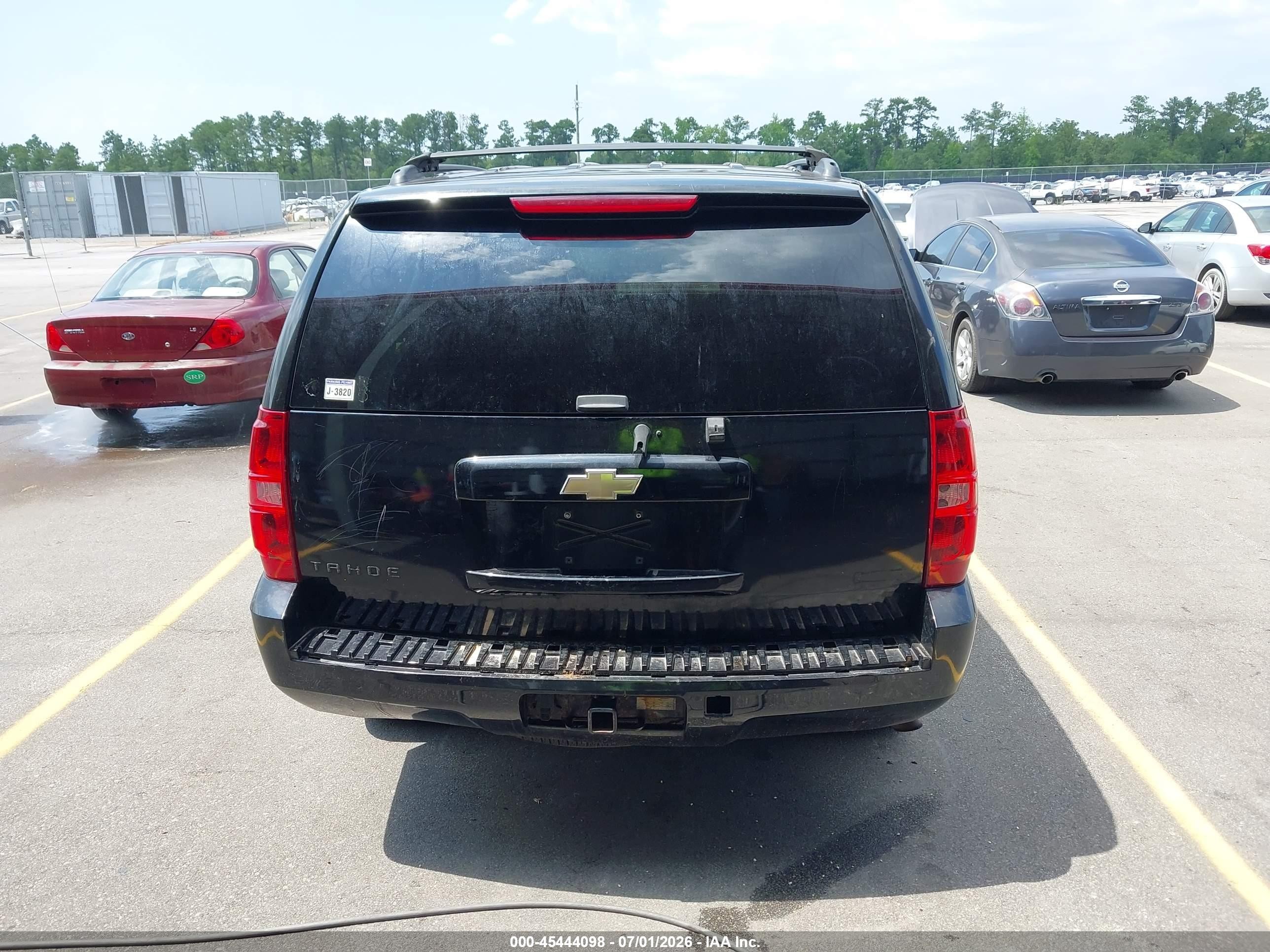 2011 Chevrolet Tahoe Ls Black vin: 1GNSKAE08BR392541