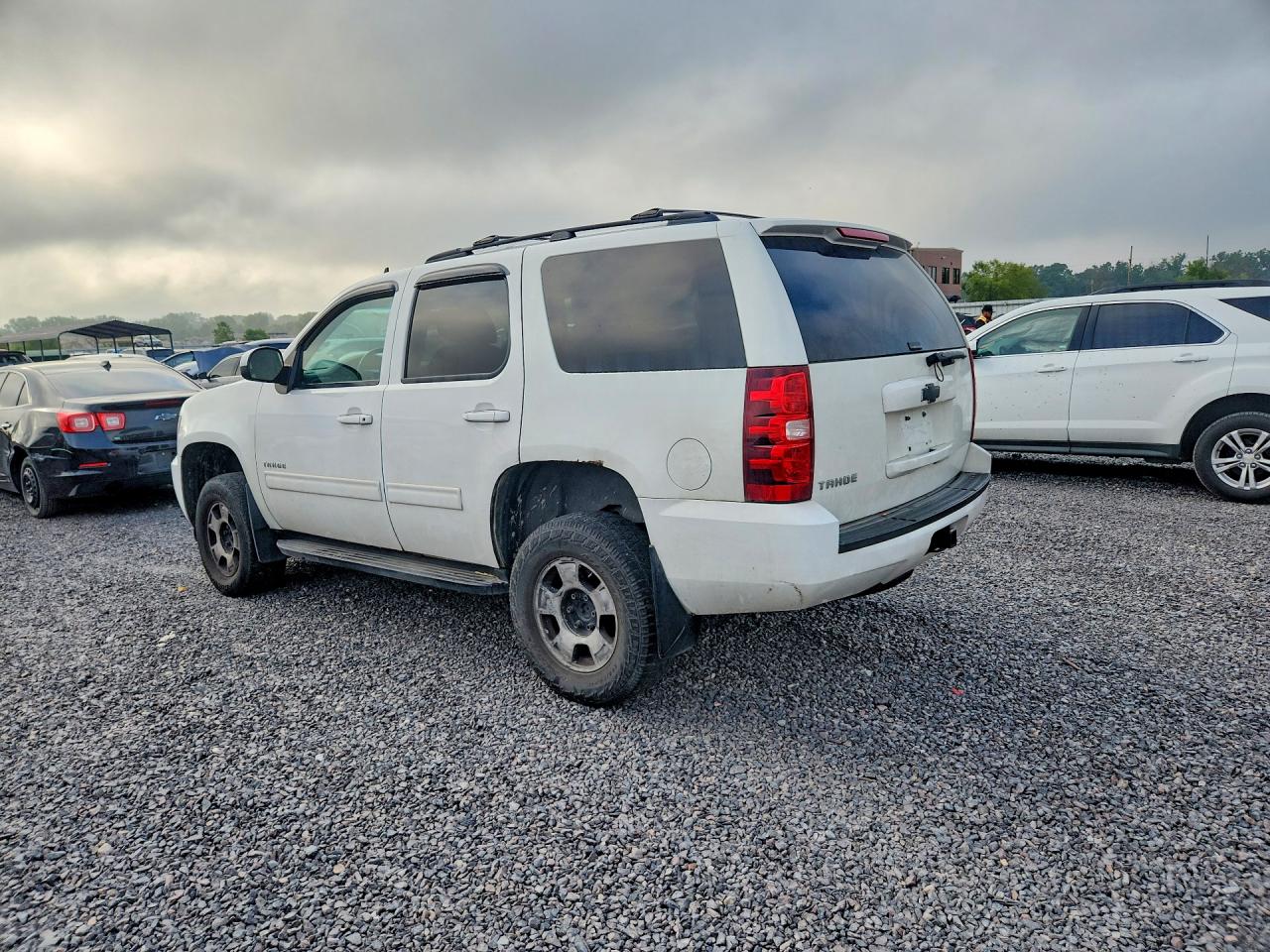 2013 Chevrolet Tahoe K1500 Ls White vin: 1GNSKAE0XDR153317