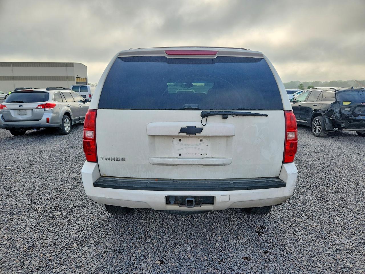 2013 Chevrolet Tahoe K1500 Ls White vin: 1GNSKAE0XDR153317