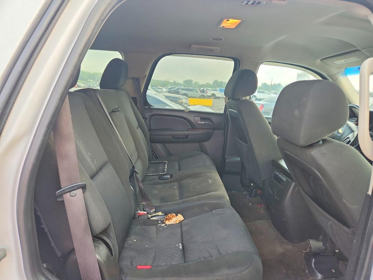 2013 Chevrolet Tahoe K1500 Ls White vin: 1GNSKAE0XDR153317
