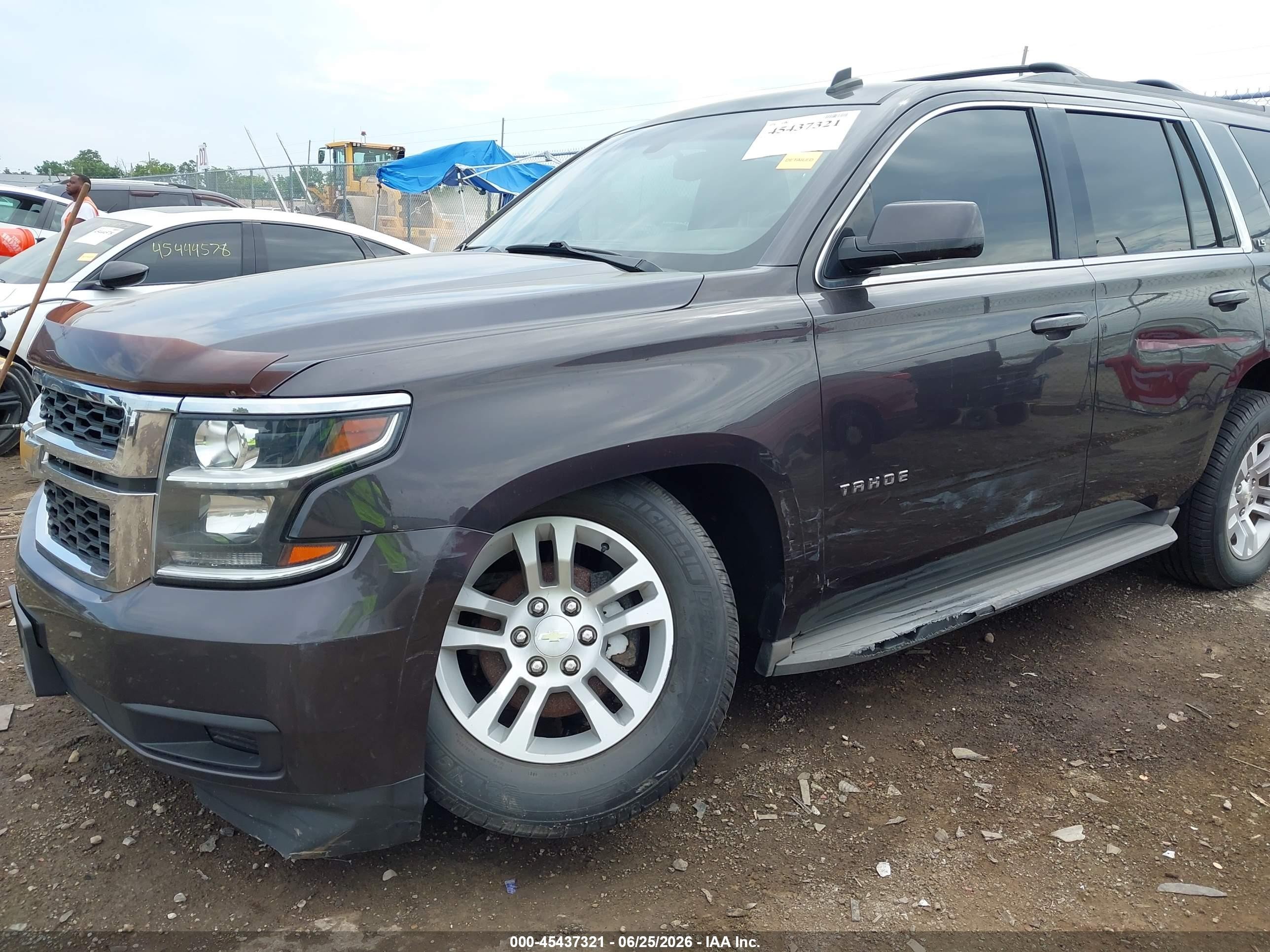 2015 Chevrolet Tahoe Ls Gray vin: 1GNSKAEC1FR190737