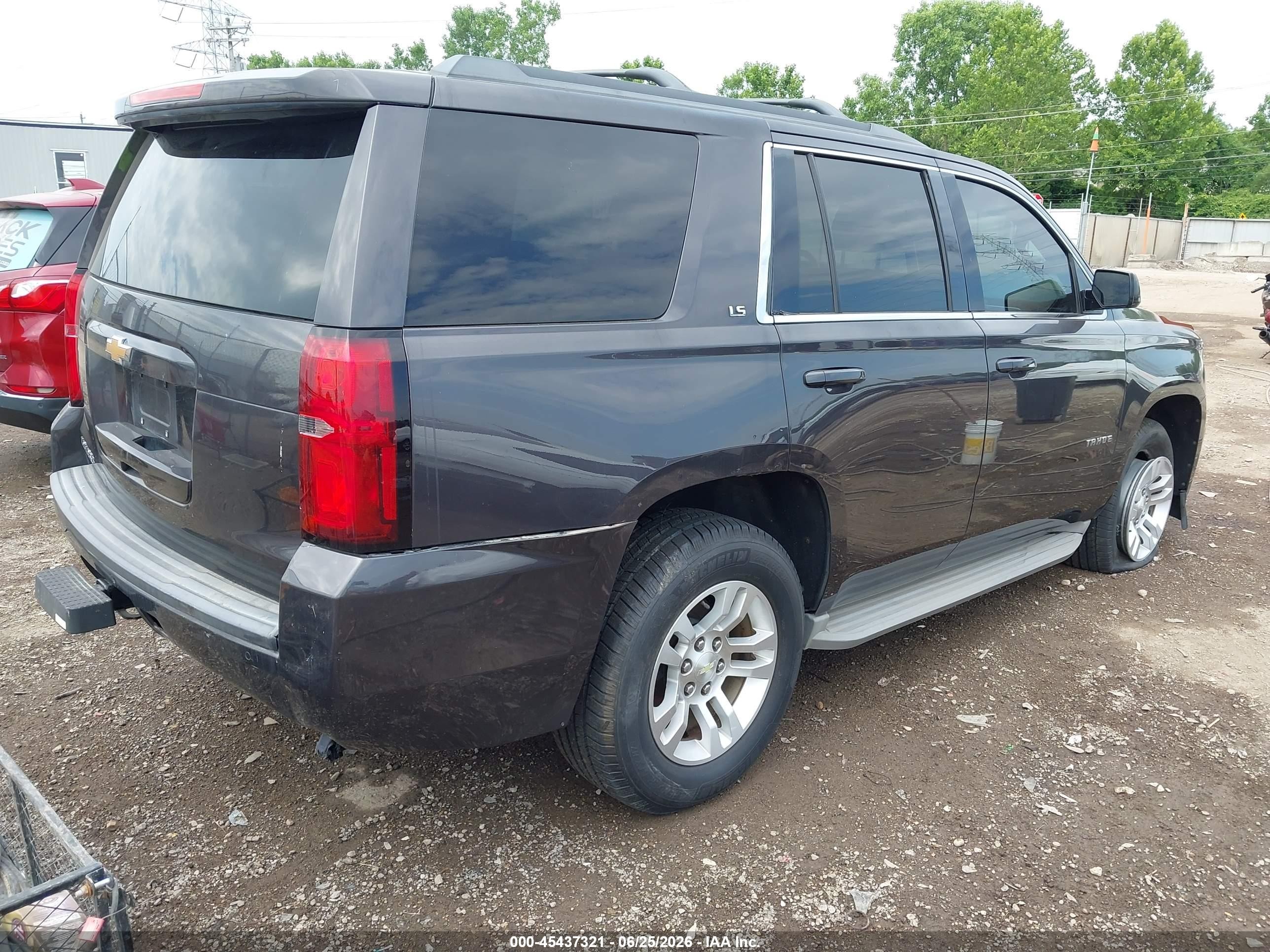 2015 Chevrolet Tahoe Ls Gray vin: 1GNSKAEC1FR190737