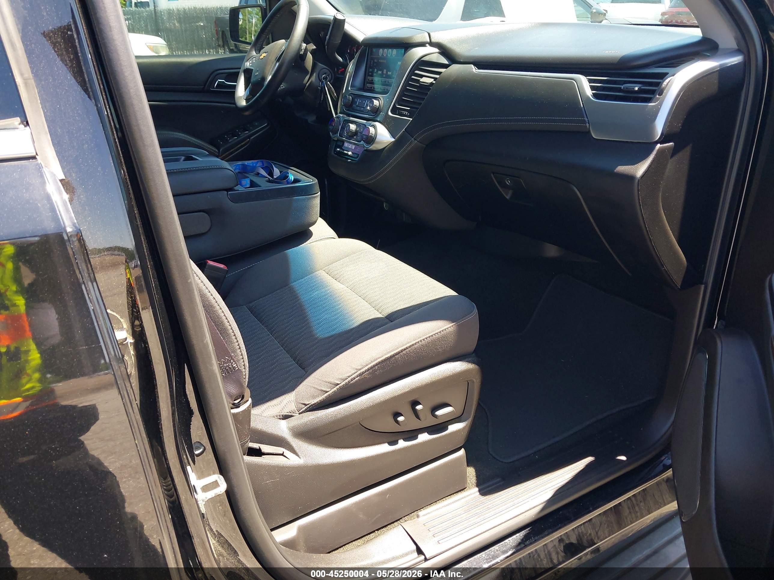 2017 Chevrolet Tahoe Ls Черный vin: 1GNSKAEC5HR297714