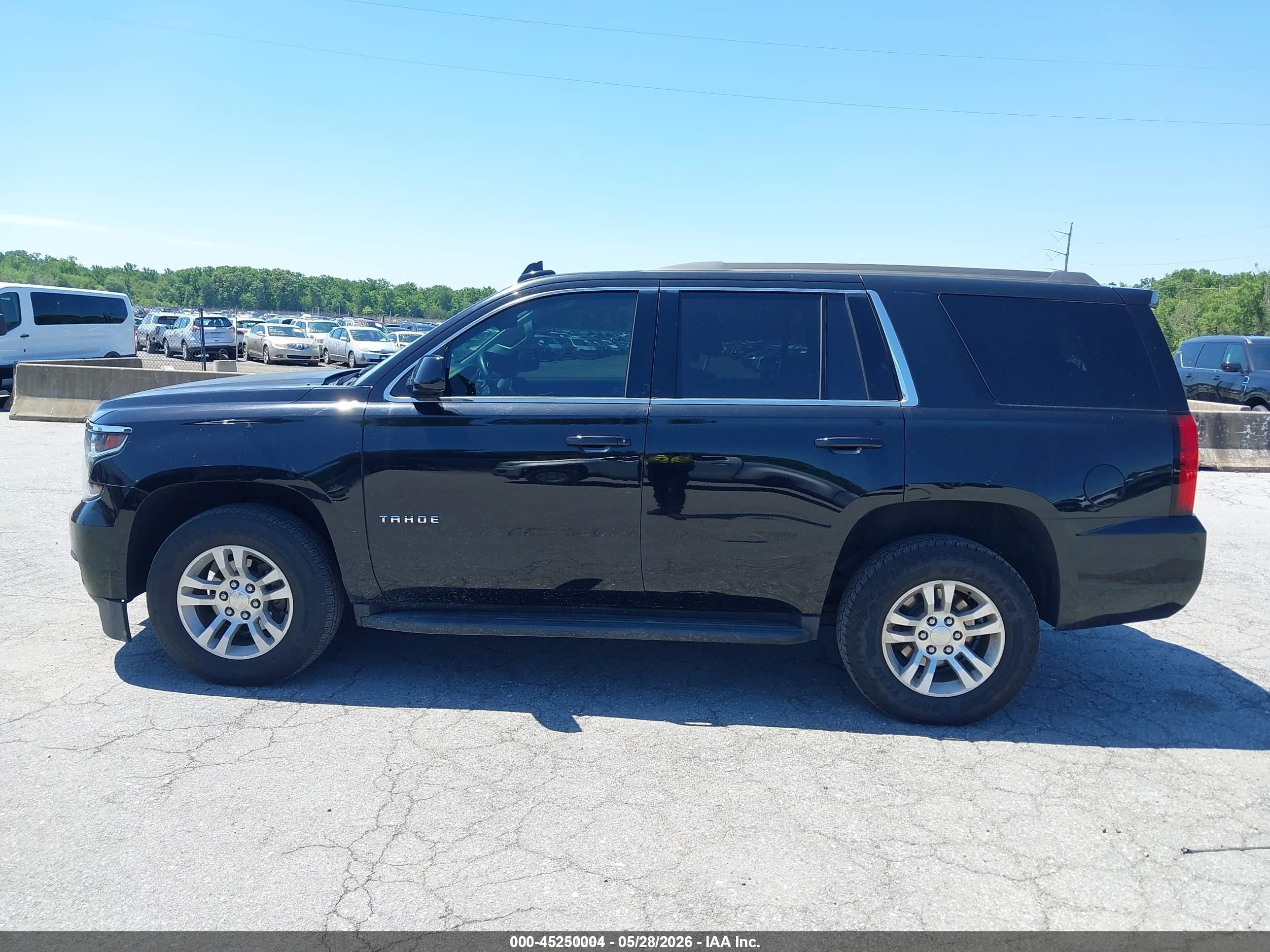 2017 Chevrolet Tahoe Ls Черный vin: 1GNSKAEC5HR297714