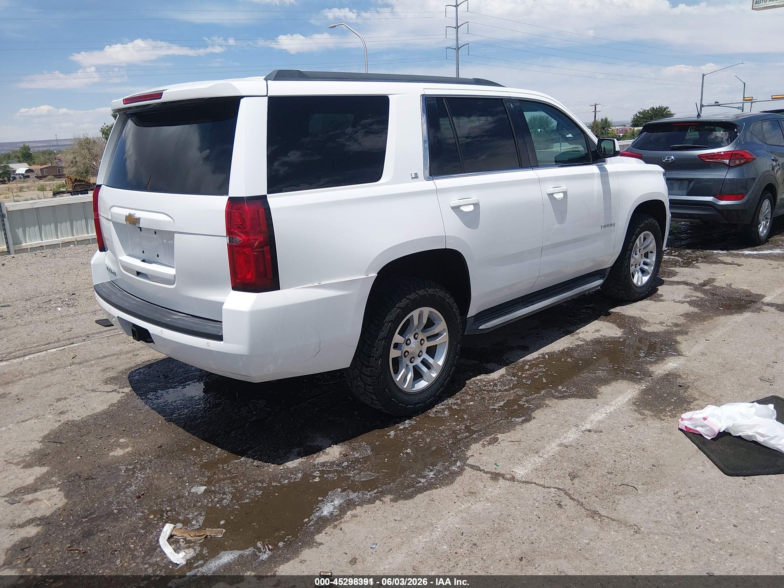 2015 Chevrolet Tahoe Ls White vin: 1GNSKAEC6FR672412