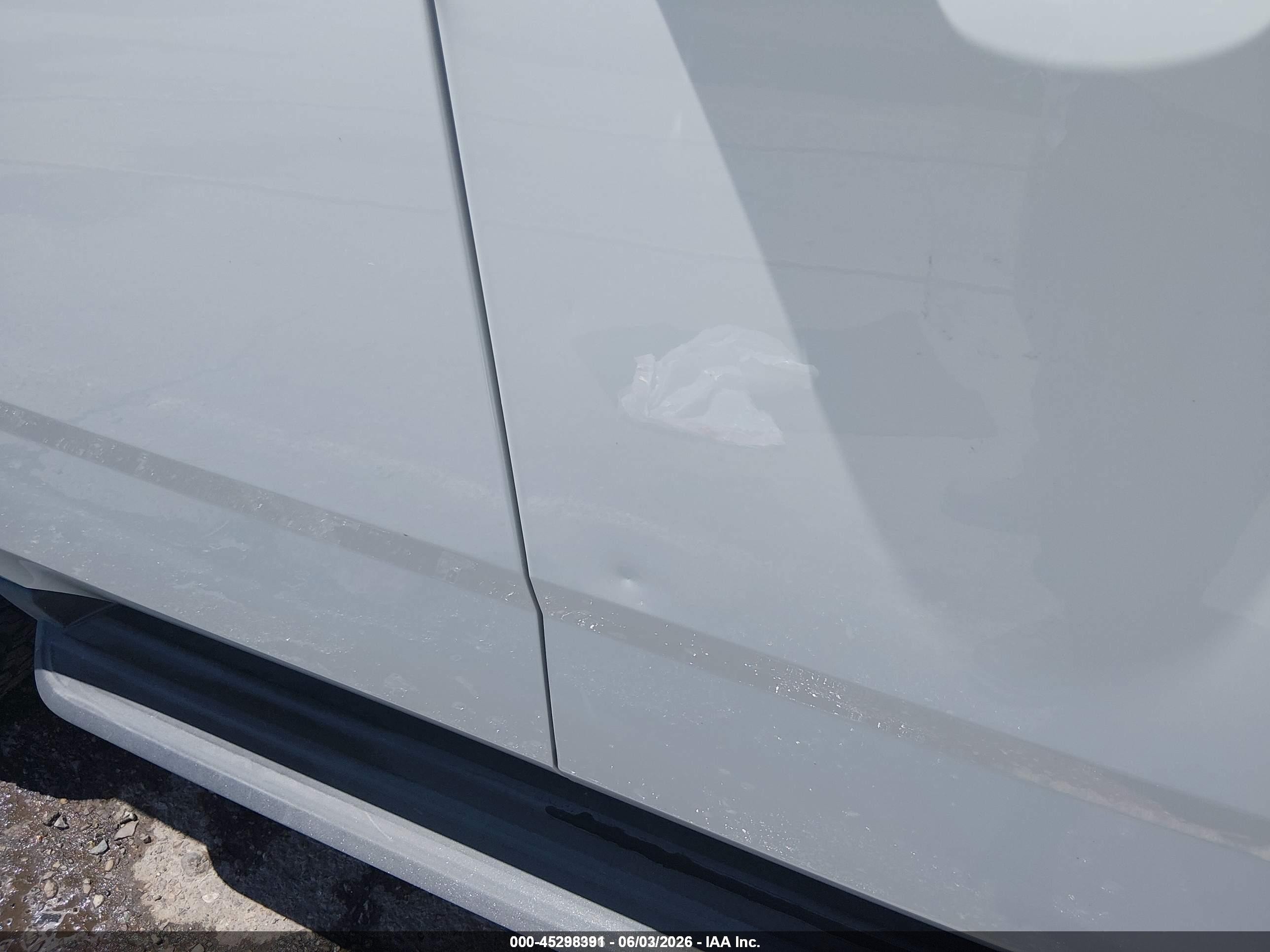 2015 Chevrolet Tahoe Ls White vin: 1GNSKAEC6FR672412