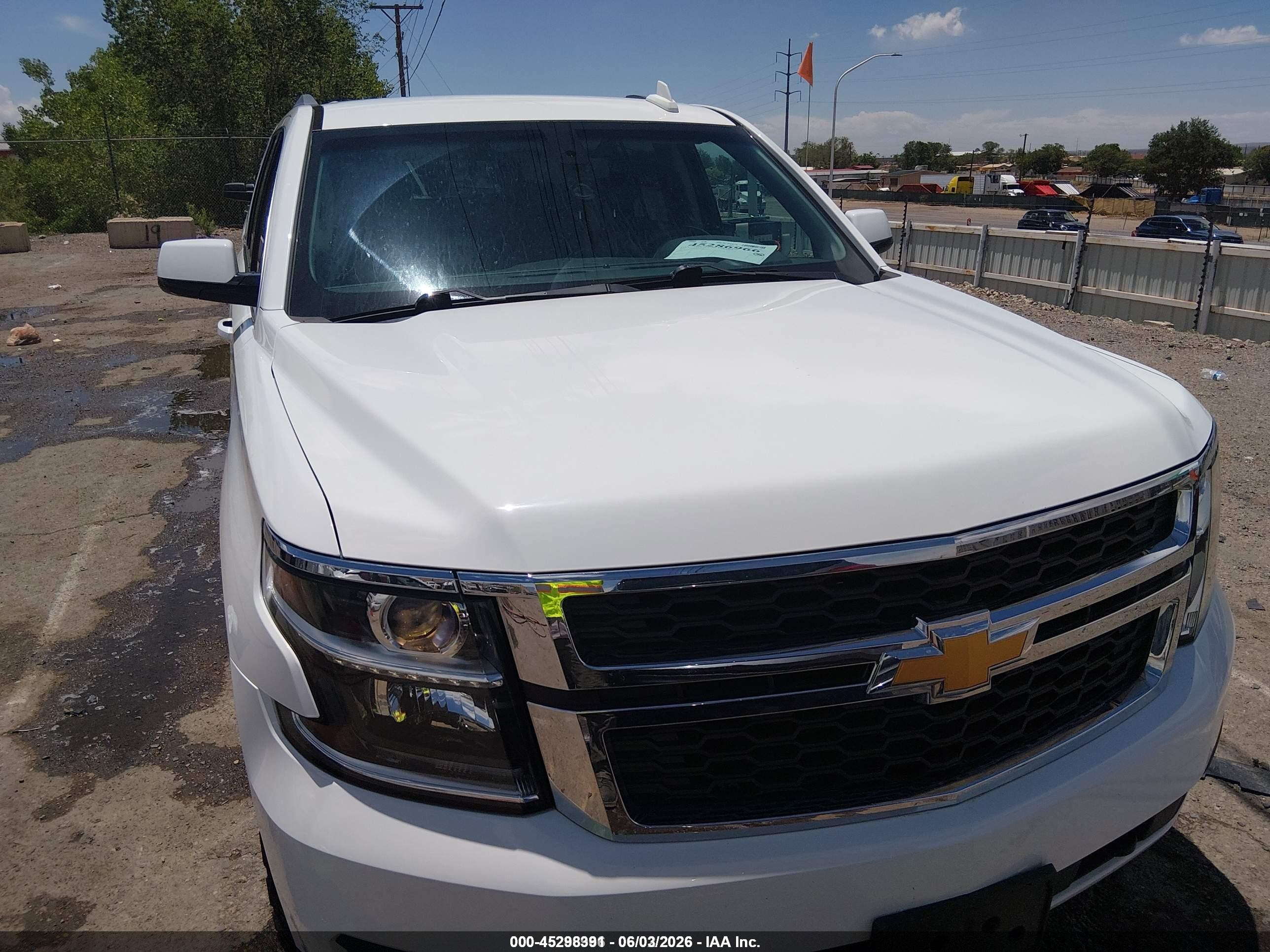 2015 Chevrolet Tahoe Ls White vin: 1GNSKAEC6FR672412