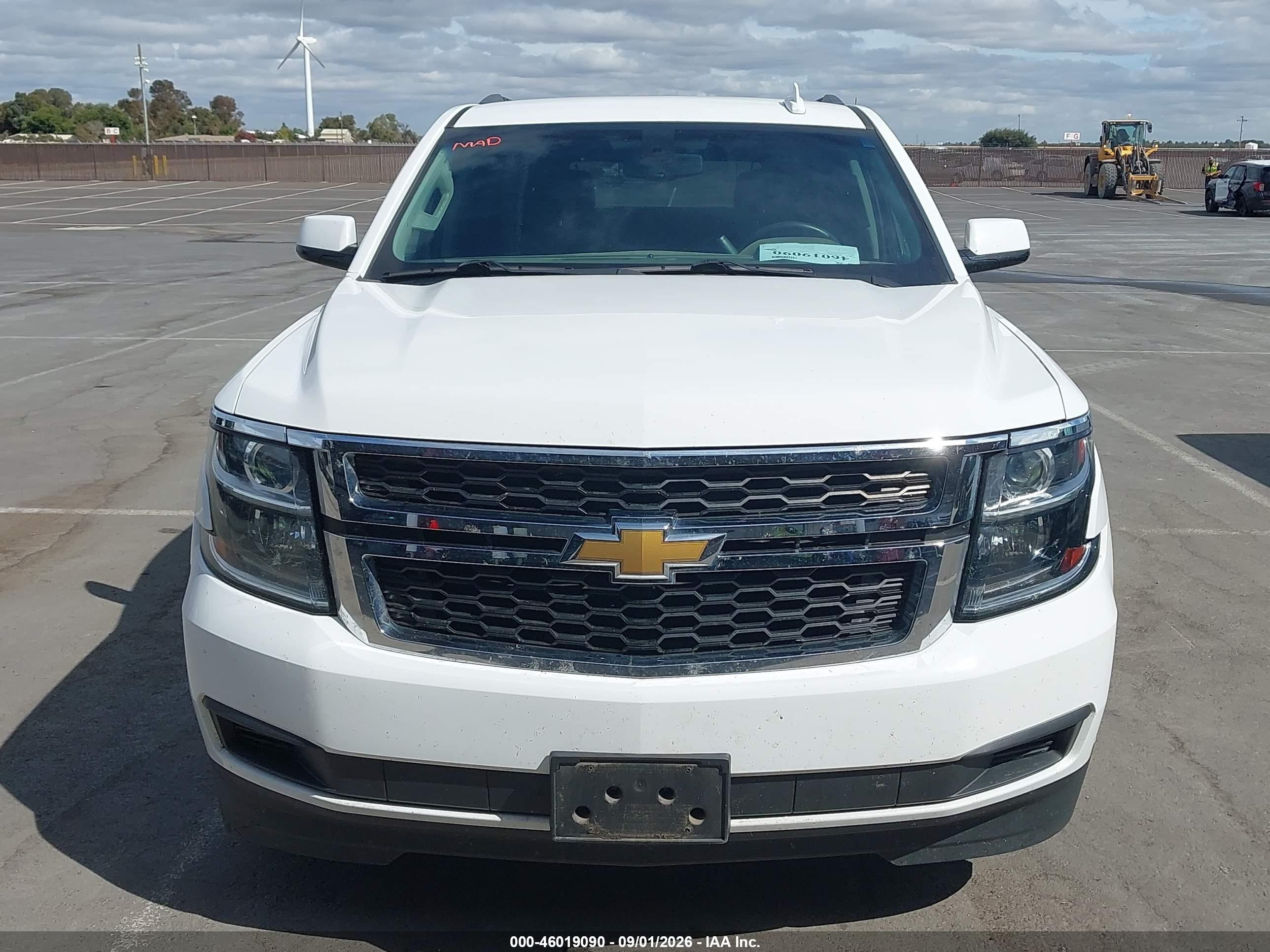 2018 Chevrolet Tahoe Ls Белый vin: 1GNSKAEC6JR348708