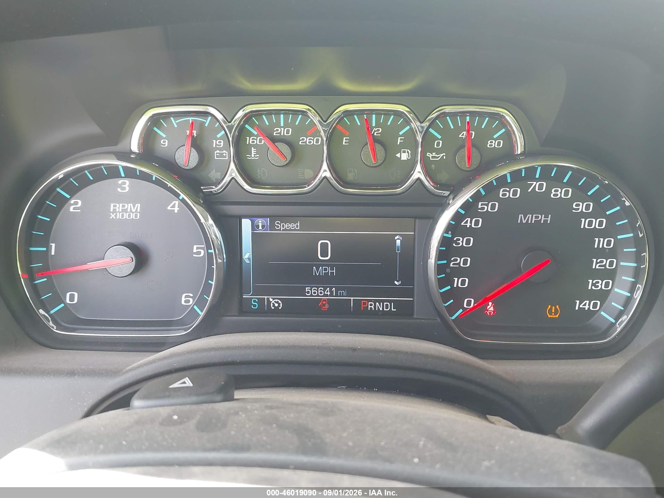 2018 Chevrolet Tahoe Ls Белый vin: 1GNSKAEC6JR348708