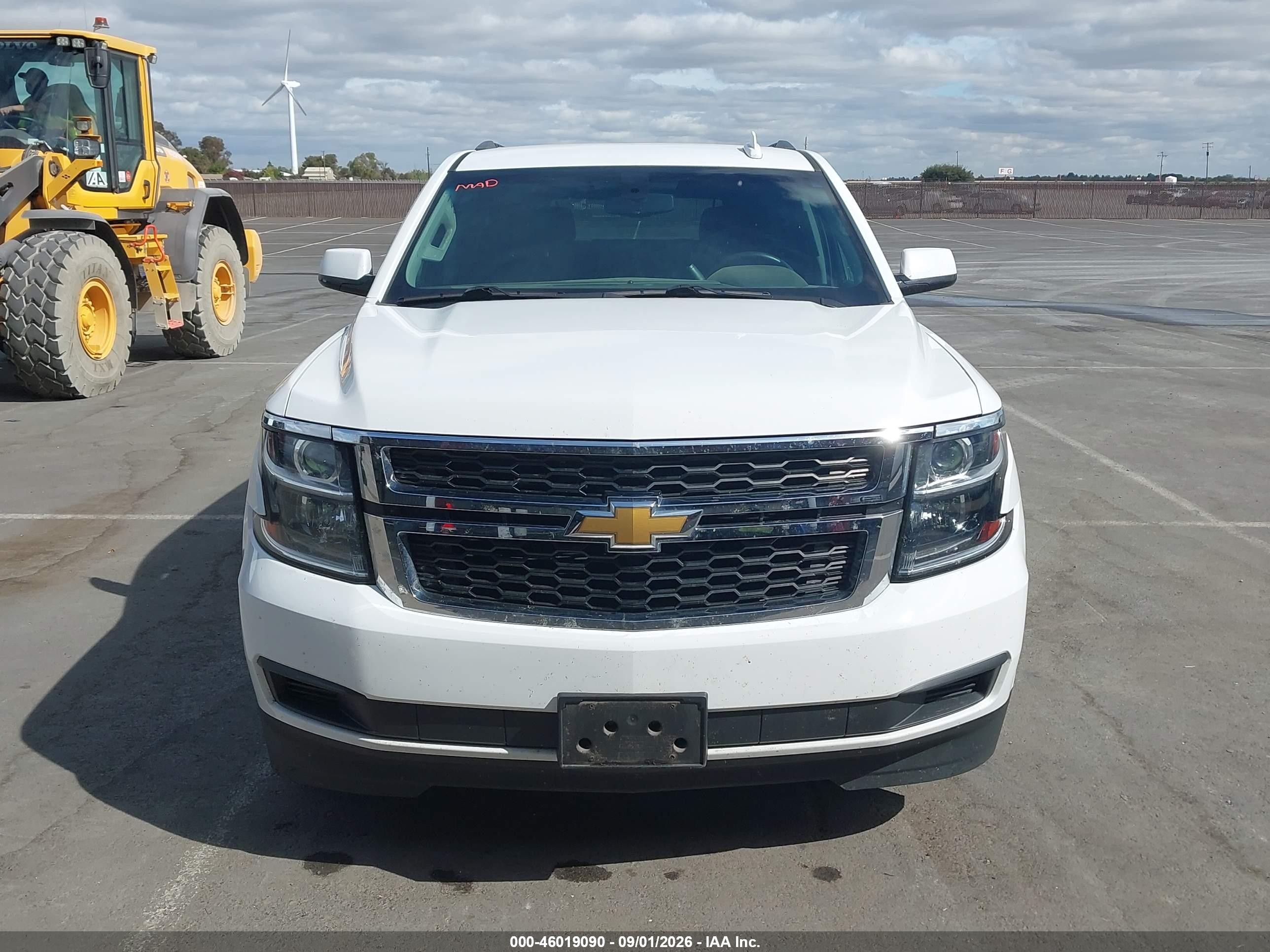 2018 Chevrolet Tahoe Ls Белый vin: 1GNSKAEC6JR348708