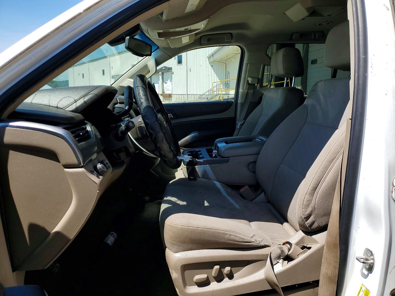 2015 Chevrolet Tahoe K1500 Ls White vin: 1GNSKAEC9FR285627