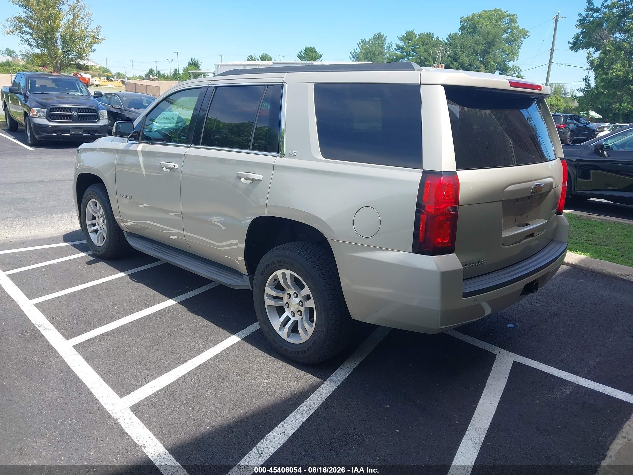 2015 Chevrolet Tahoe Ls Gold vin: 1GNSKAECXFR672431