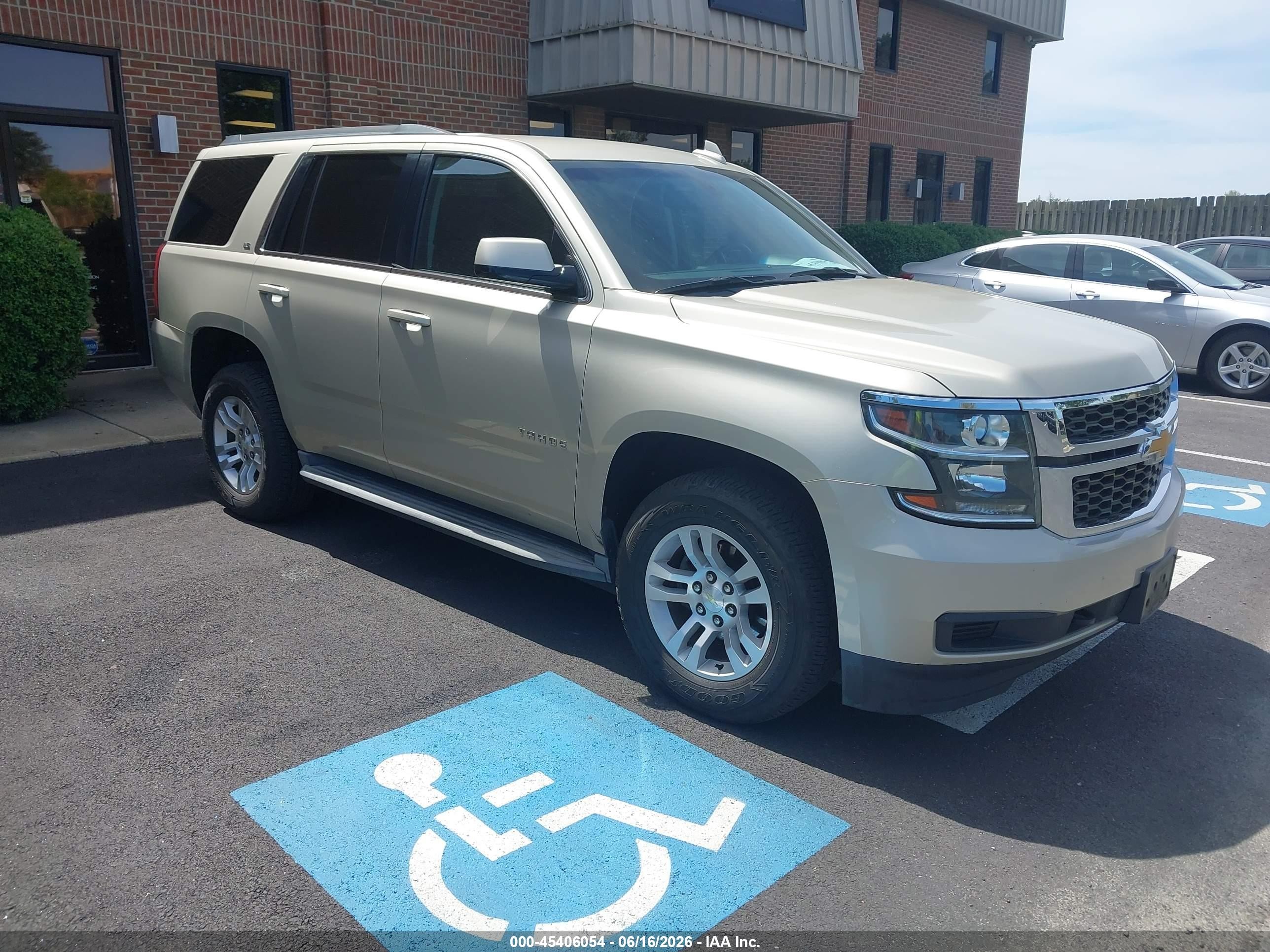 2015 Chevrolet Tahoe Ls Gold vin: 1GNSKAECXFR672431