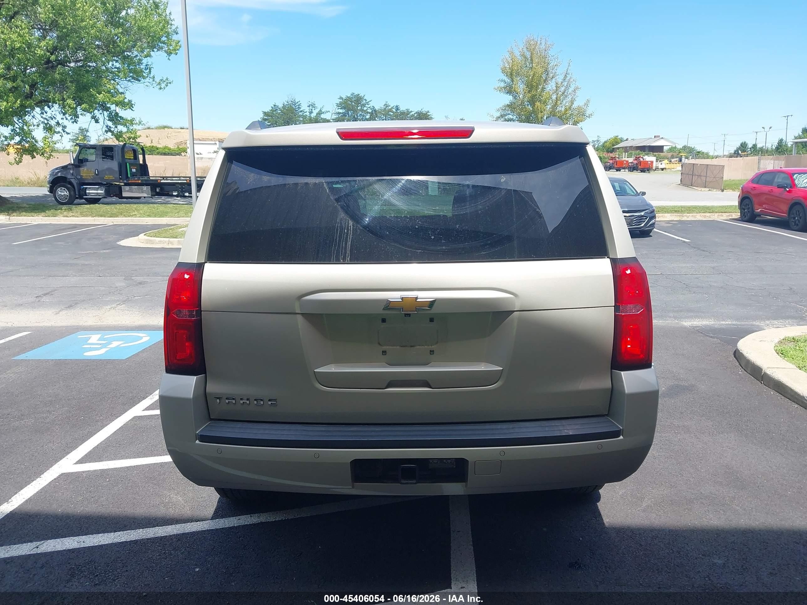 2015 Chevrolet Tahoe Ls Gold vin: 1GNSKAECXFR672431