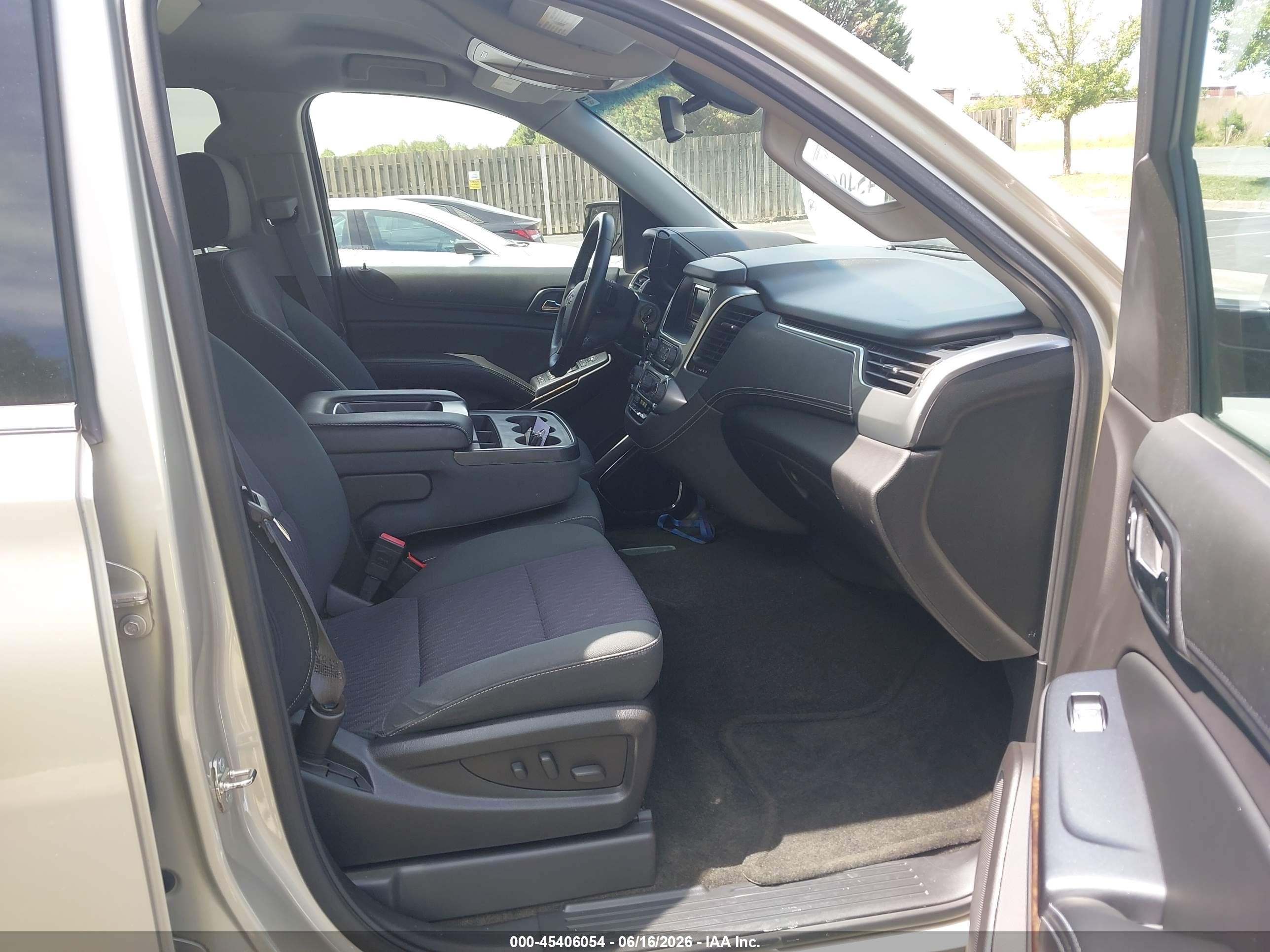 2015 Chevrolet Tahoe Ls Gold vin: 1GNSKAECXFR672431