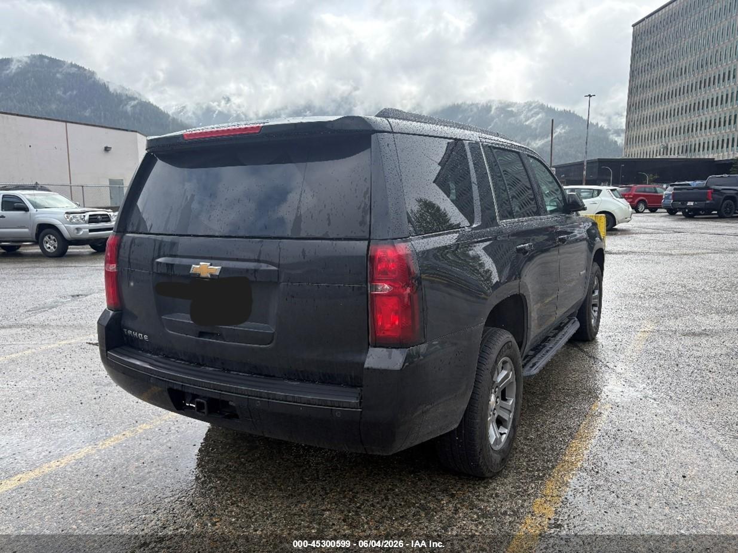 2018 Chevrolet Tahoe Ls Black vin: 1GNSKAECXJR329885