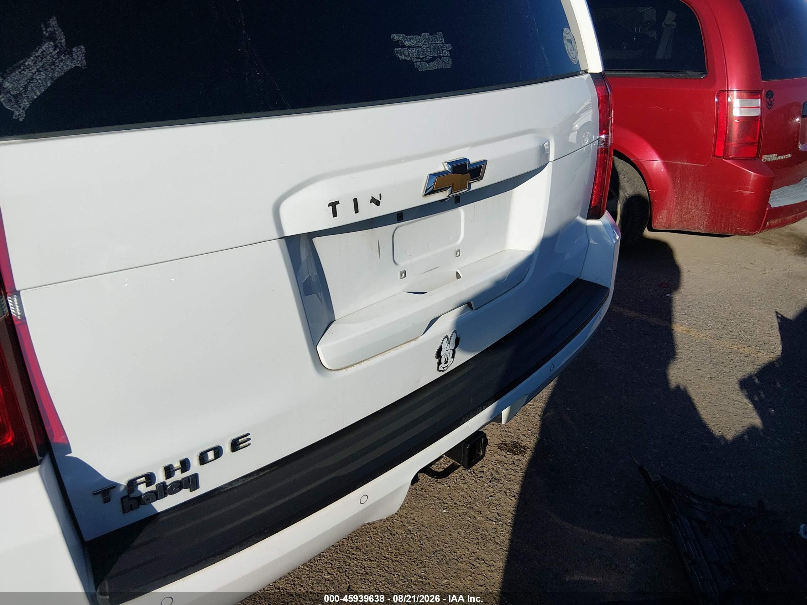 2015 Chevrolet Tahoe Ls White vin: 1GNSKAKC1FR237494