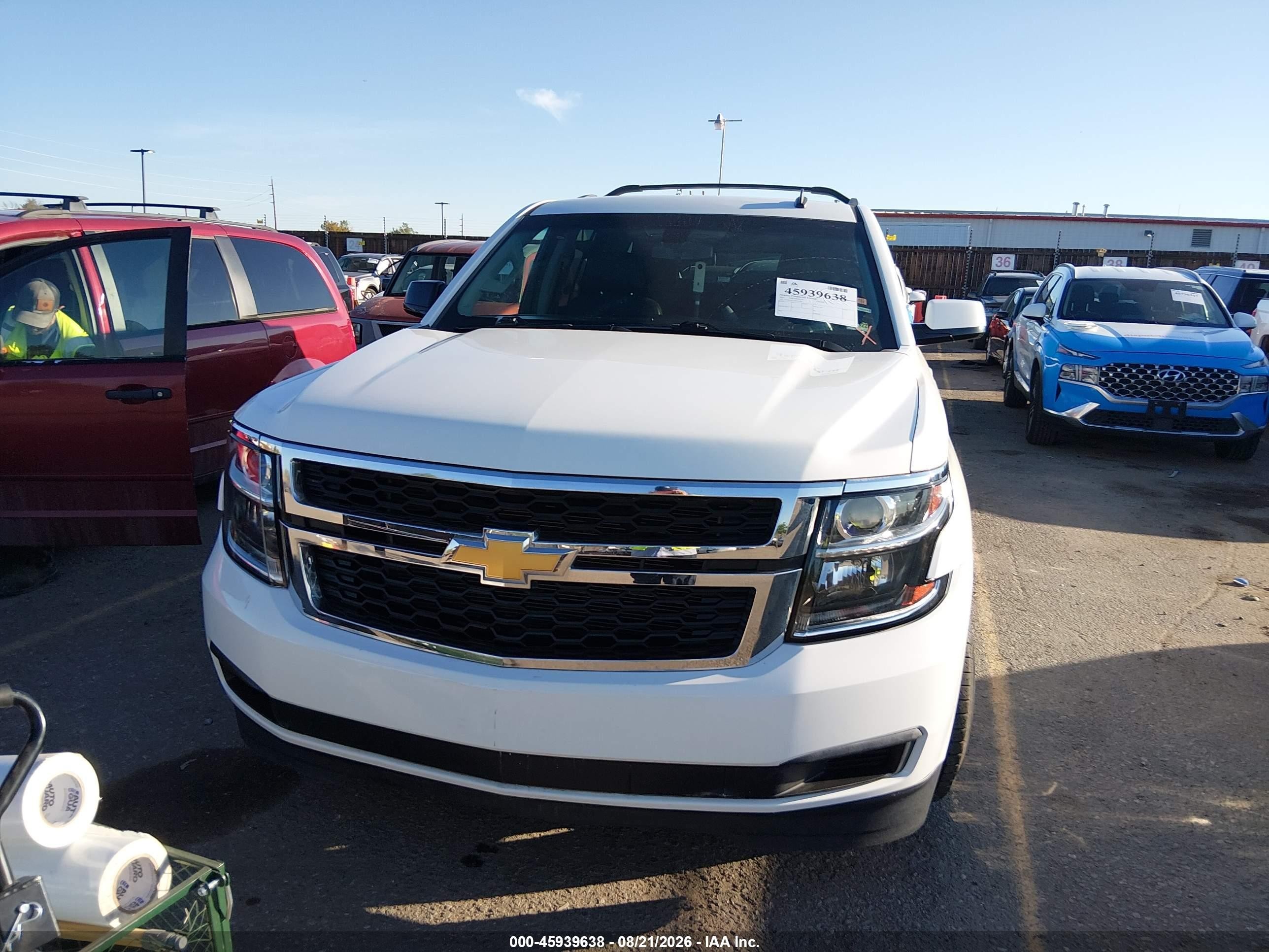 2015 Chevrolet Tahoe Ls White vin: 1GNSKAKC1FR237494