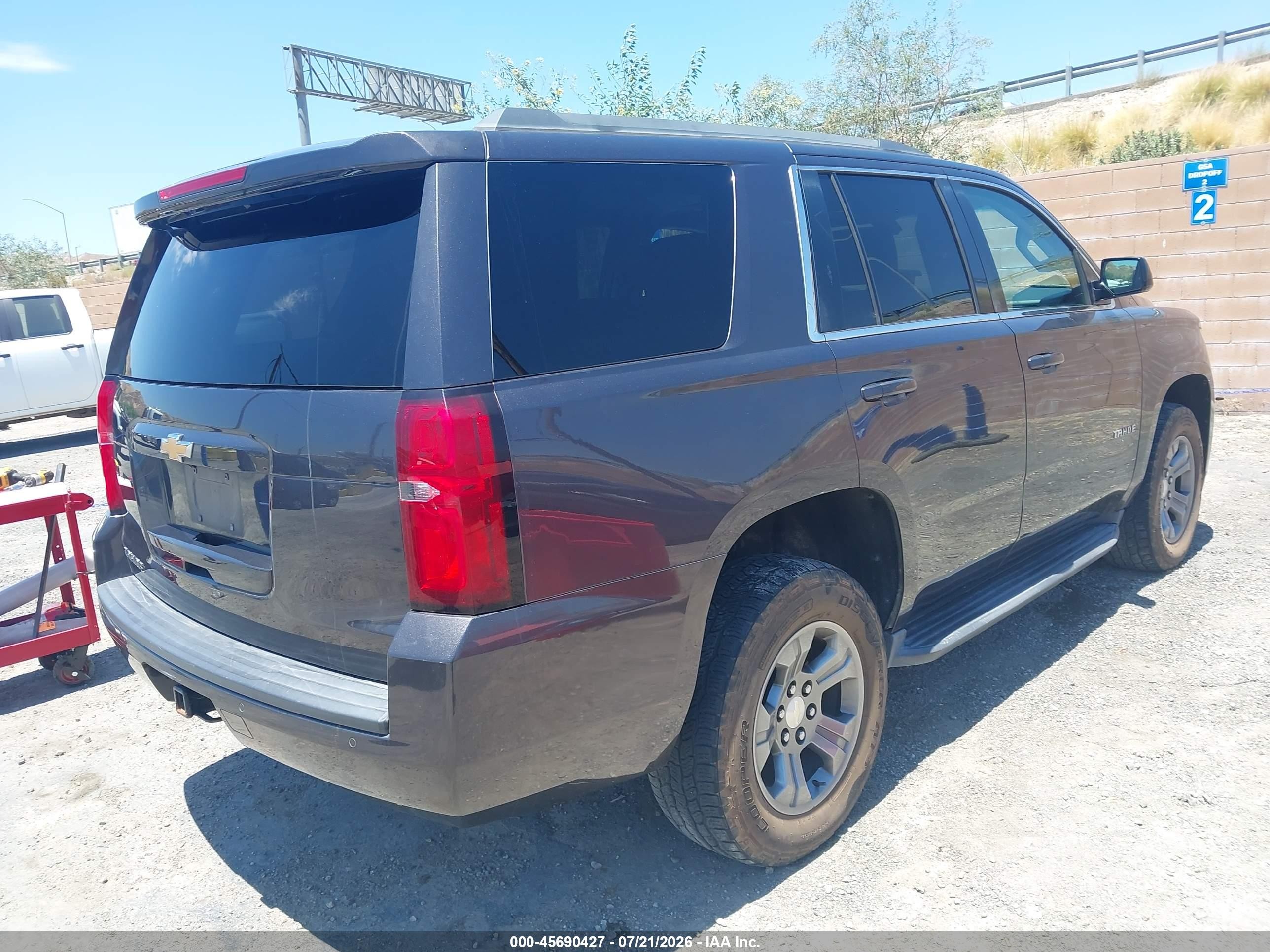 2018 Chevrolet Tahoe Ls Black vin: 1GNSKAKC1JR324367