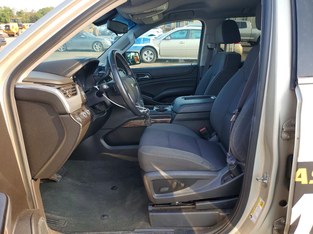 2015 Chevrolet Tahoe K1500 Ls Tan vin: 1GNSKAKC5FR110490