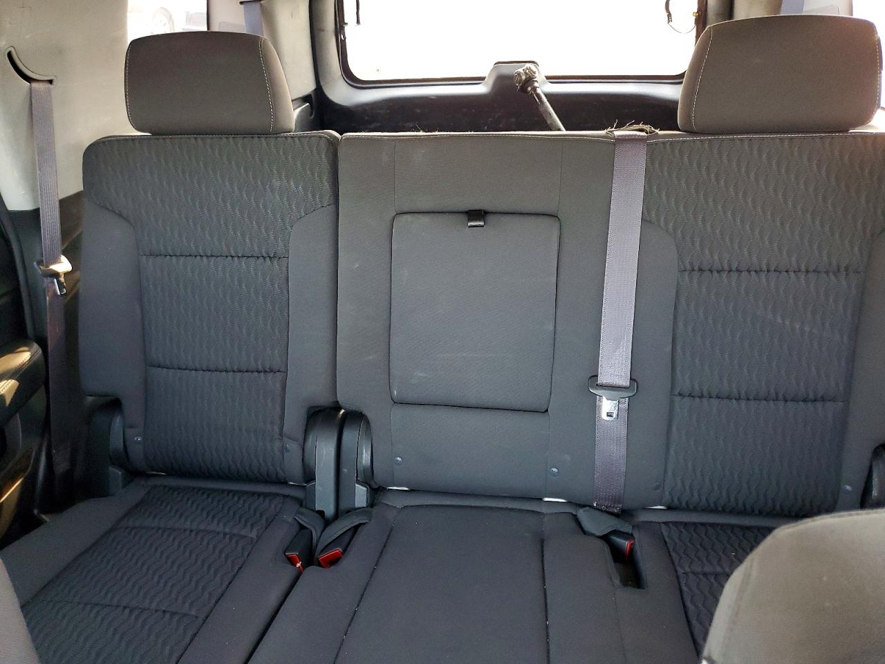 2015 Chevrolet Tahoe K1500 Ls Tan vin: 1GNSKAKC5FR110490