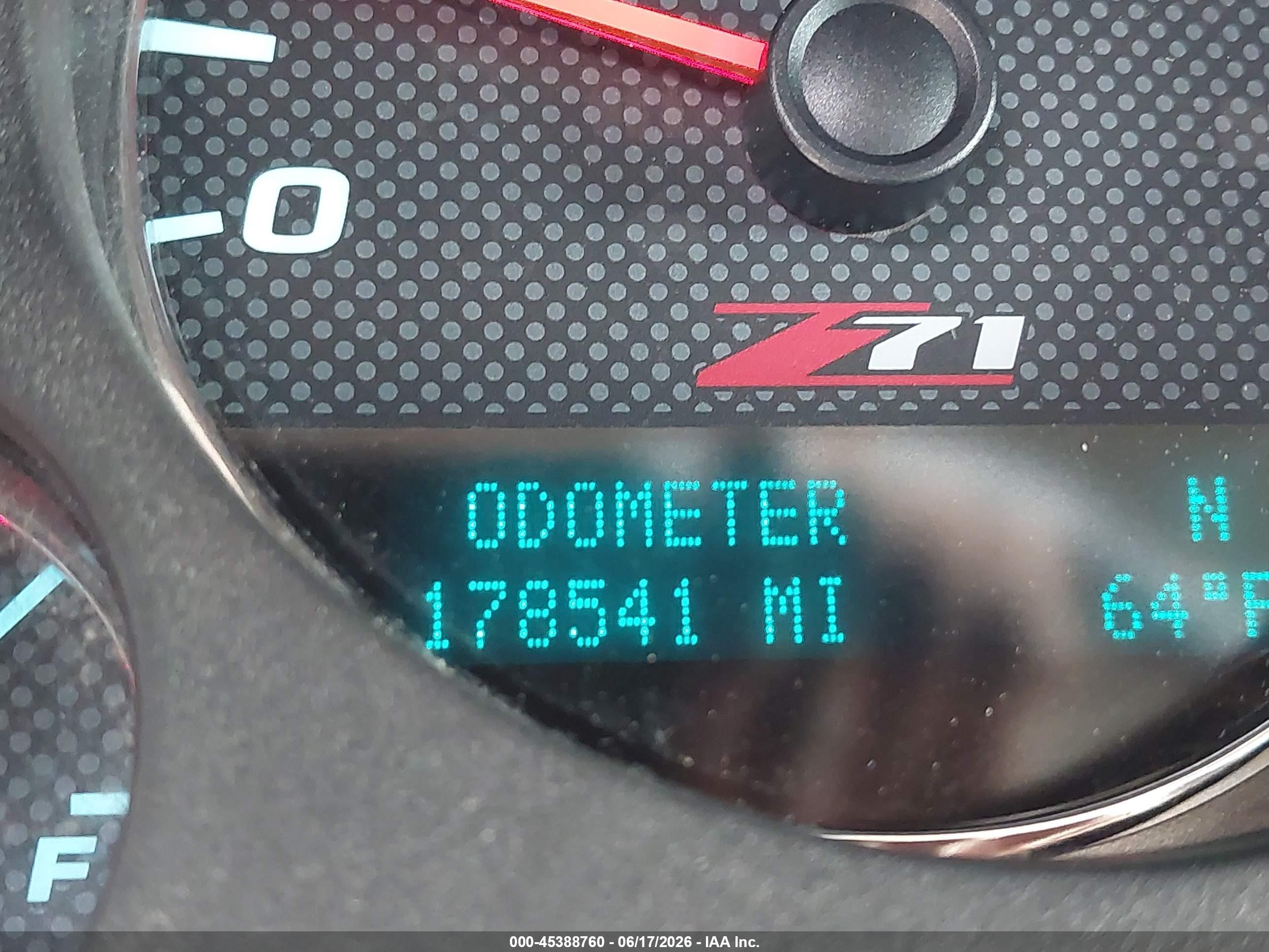 2013 Chevrolet Tahoe Lt Белый vin: 1GNSKBE00DR136628