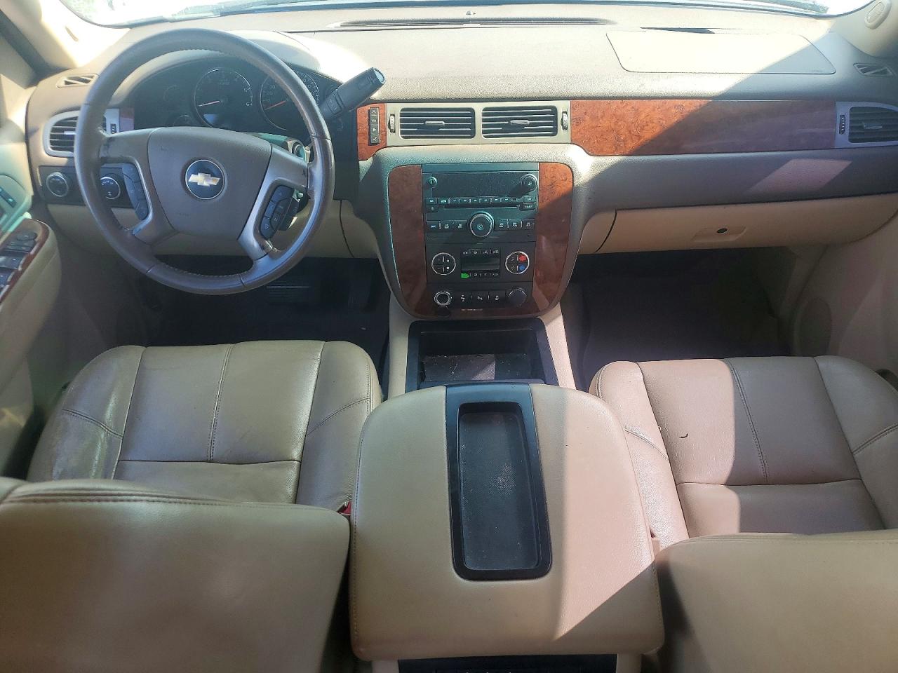 2013 Chevrolet Tahoe K1500 Lt Белый vin: 1GNSKBE00DR257434