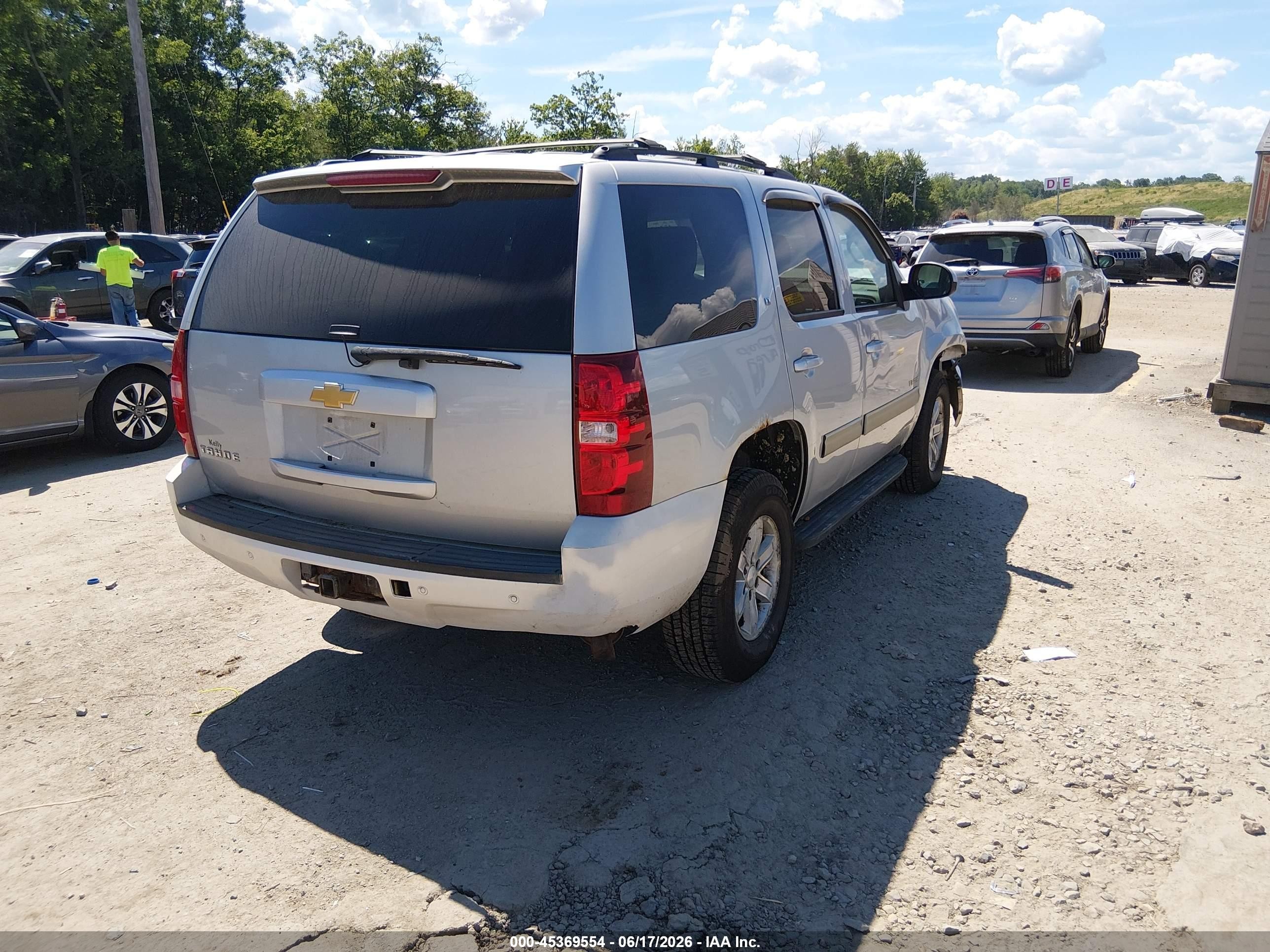 2013 Chevrolet Tahoe Lt Silver vin: 1GNSKBE01DR195705