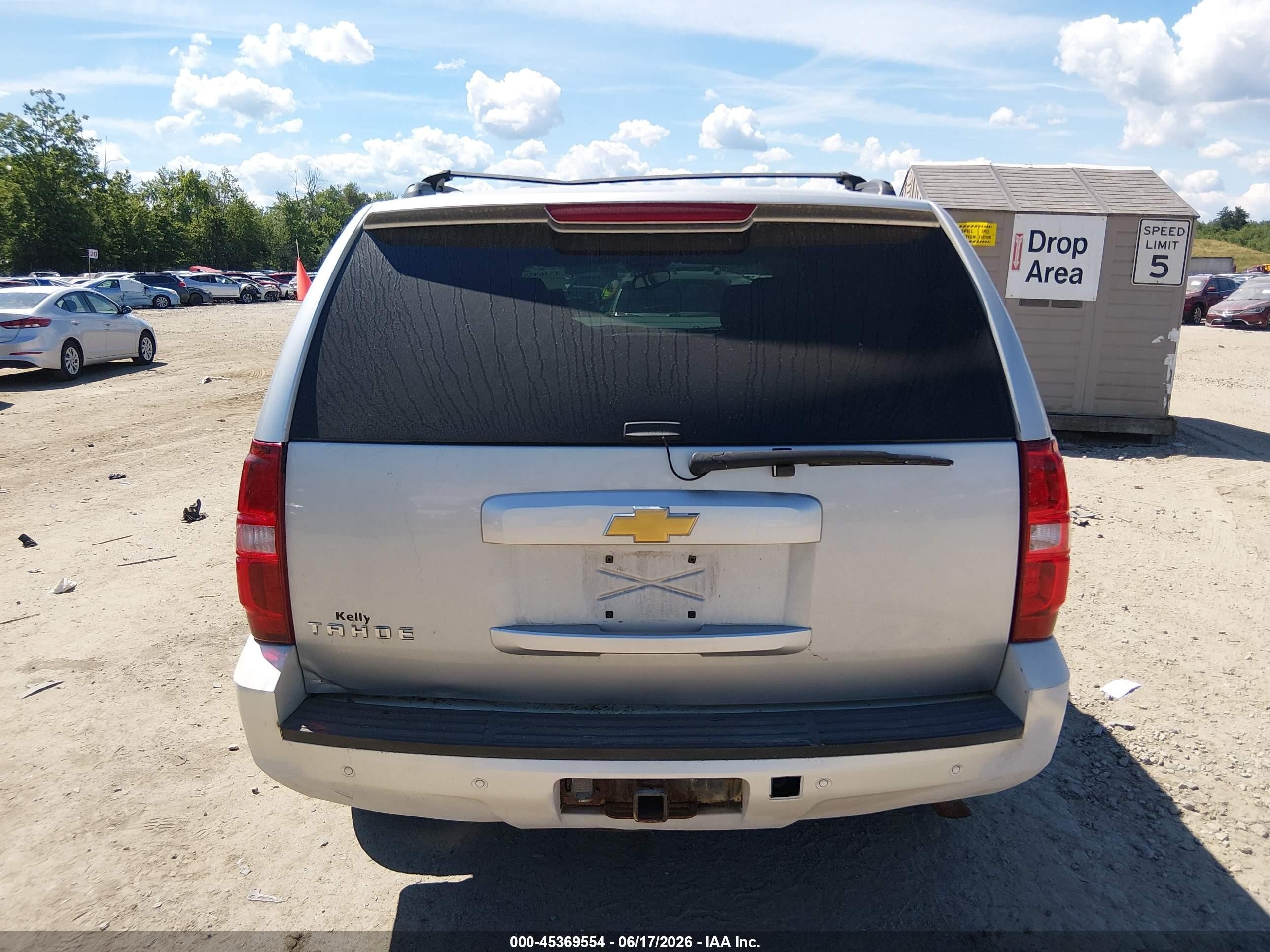 2013 Chevrolet Tahoe Lt Silver vin: 1GNSKBE01DR195705