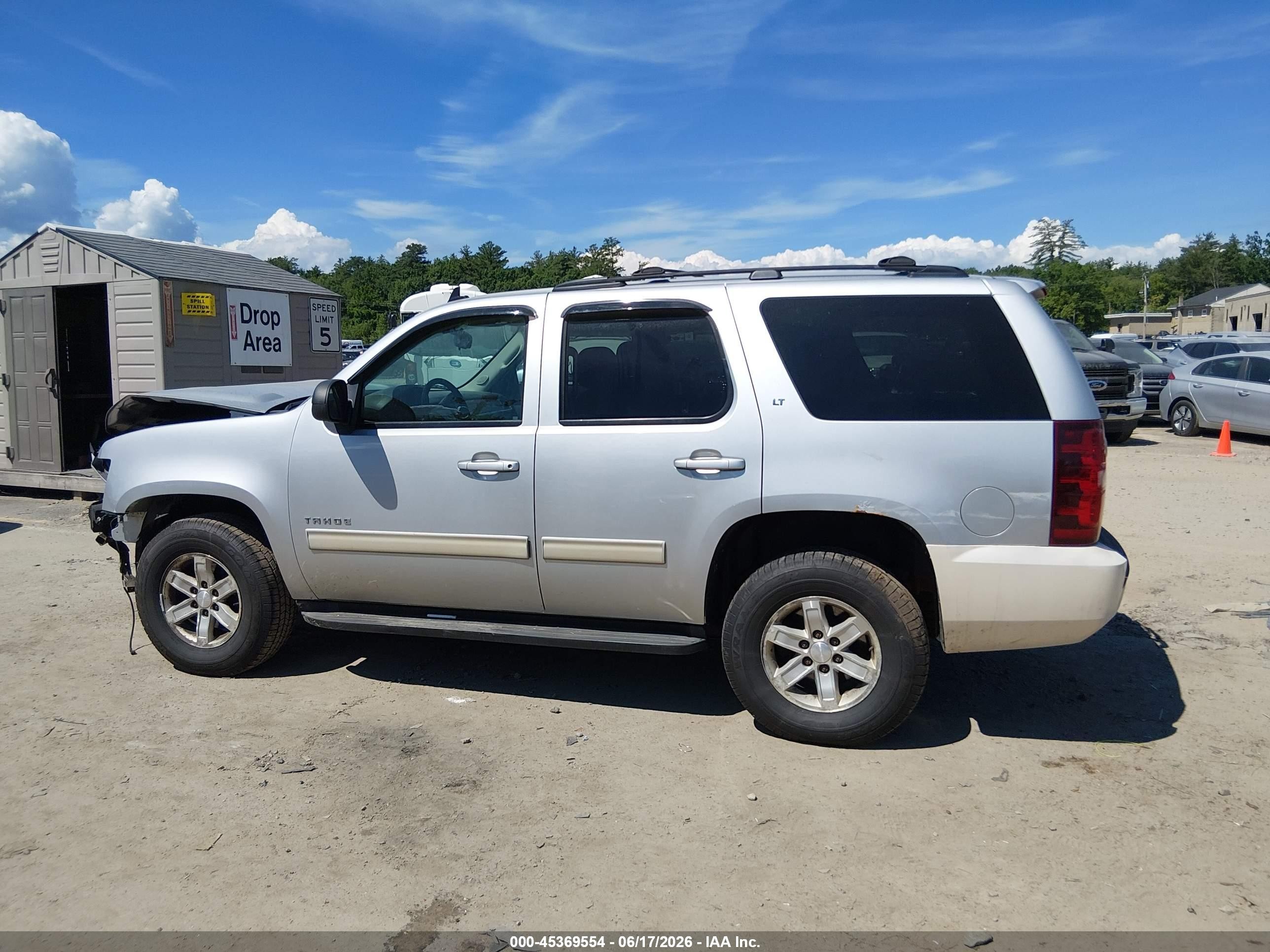 2013 Chevrolet Tahoe Lt Silver vin: 1GNSKBE01DR195705