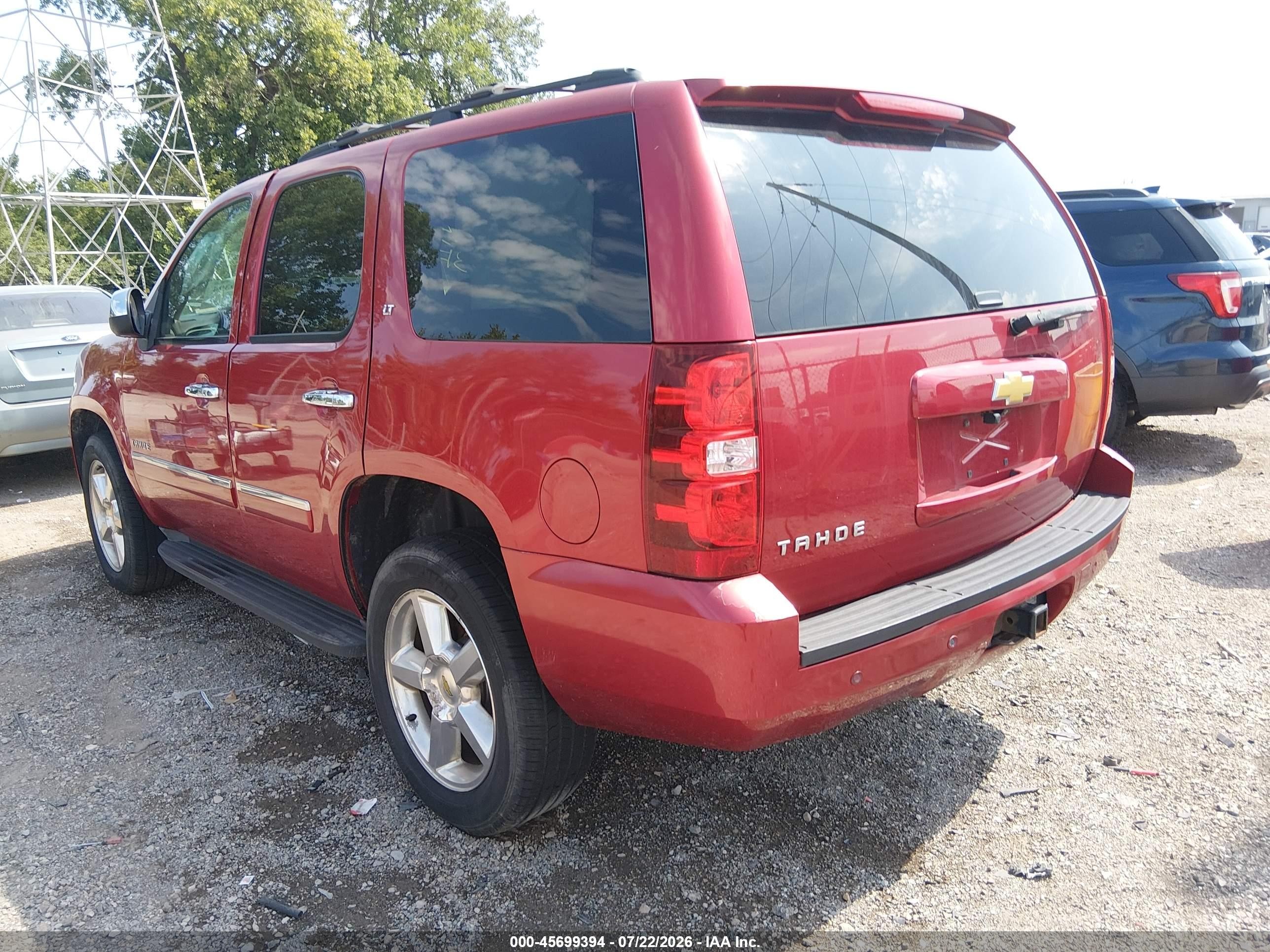 2013 Chevrolet Tahoe Lt Красный vin: 1GNSKBE01DR277353