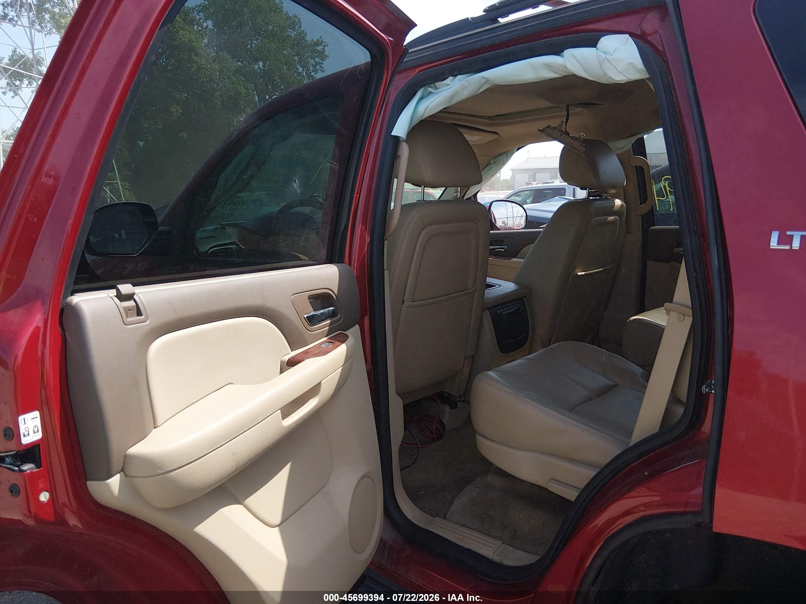 2013 Chevrolet Tahoe Lt Красный vin: 1GNSKBE01DR277353
