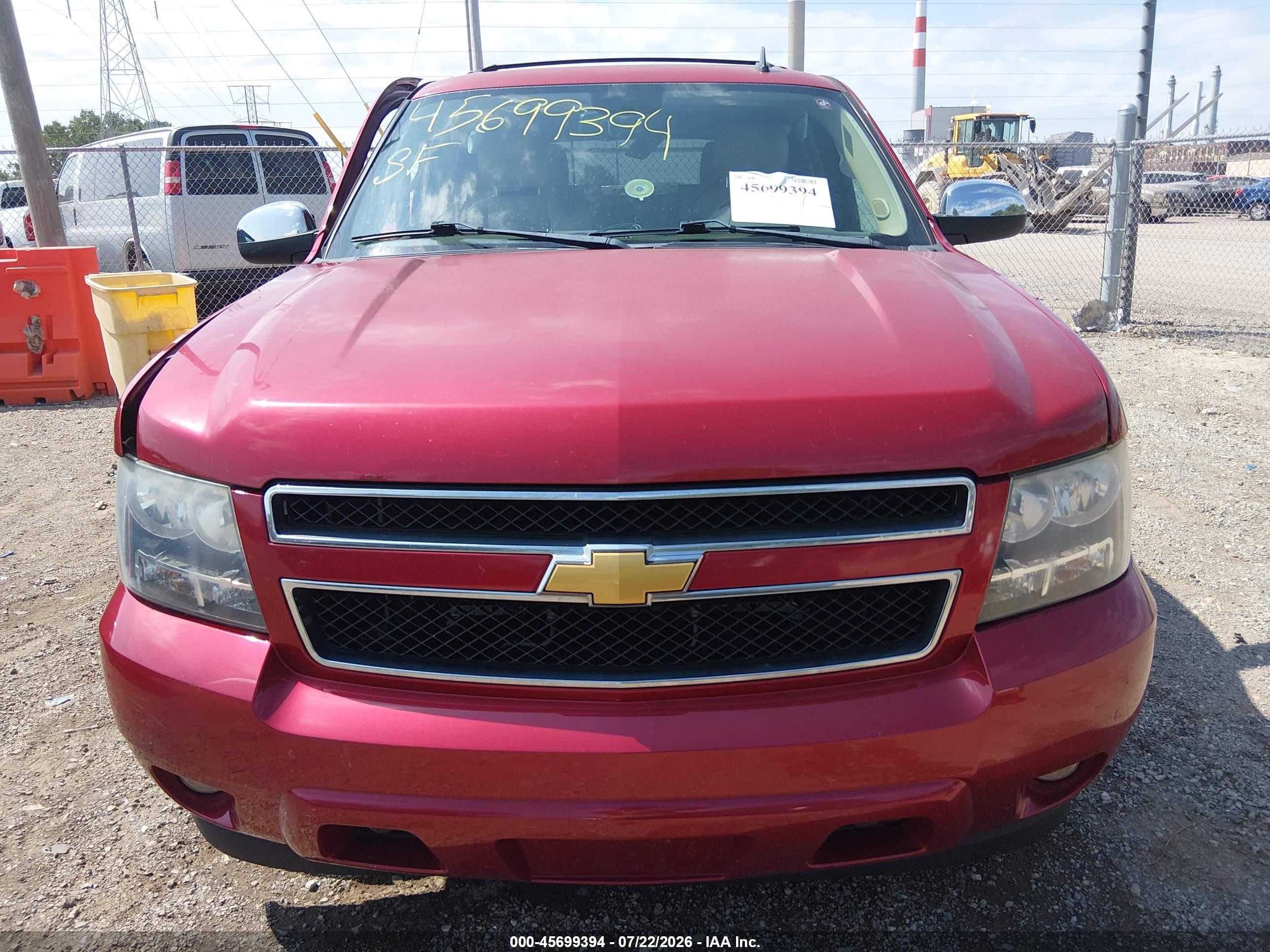2013 Chevrolet Tahoe Lt Красный vin: 1GNSKBE01DR277353