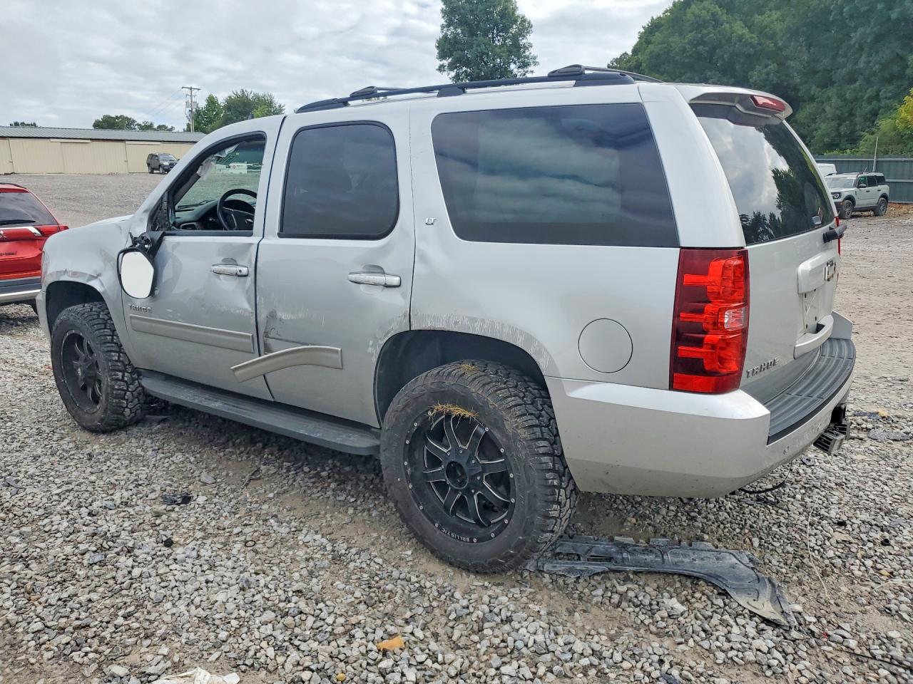 2013 Chevrolet Tahoe K1500 Lt Silver vin: 1GNSKBE01DR290961