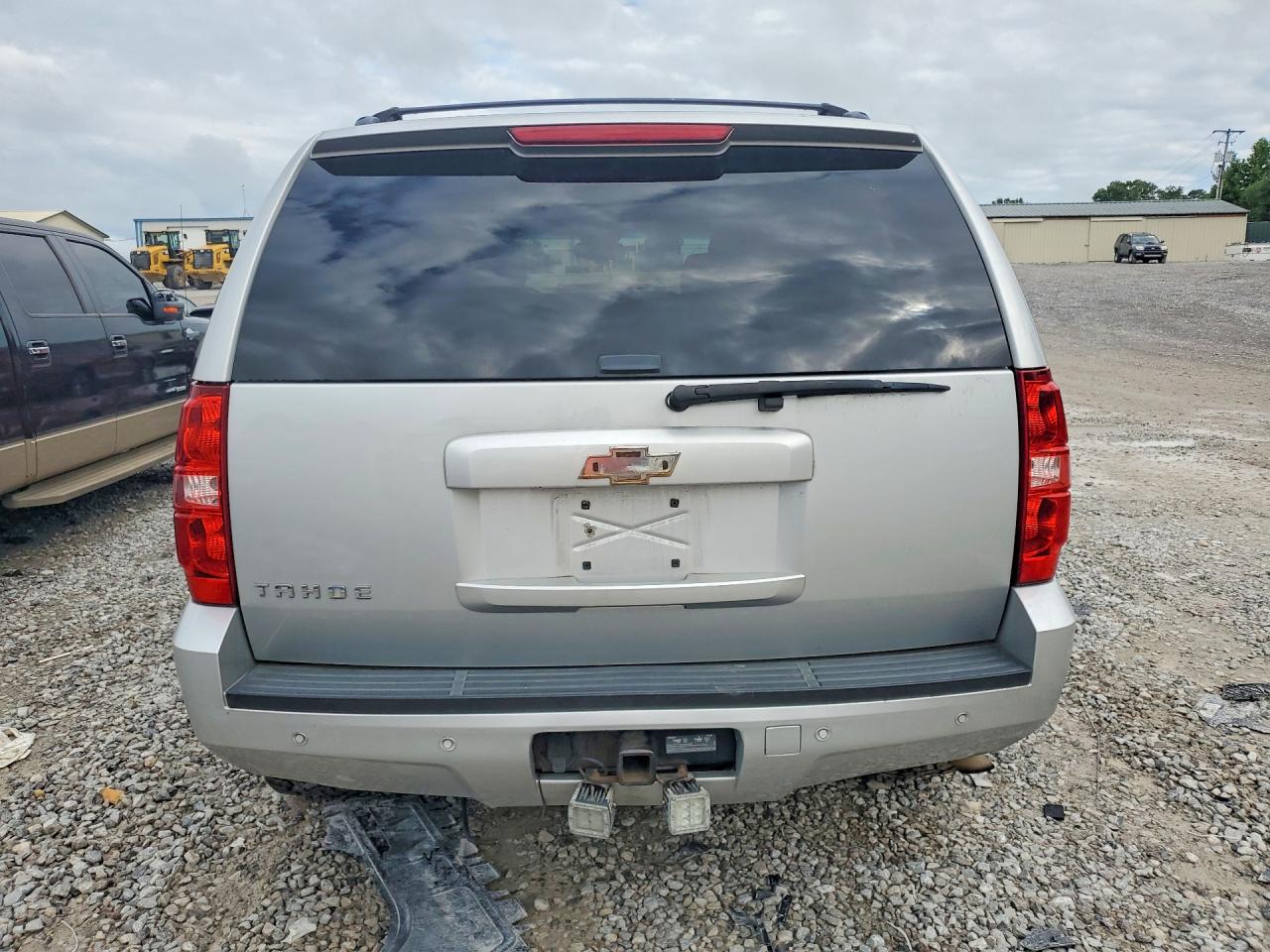 2013 Chevrolet Tahoe K1500 Lt Silver vin: 1GNSKBE01DR290961