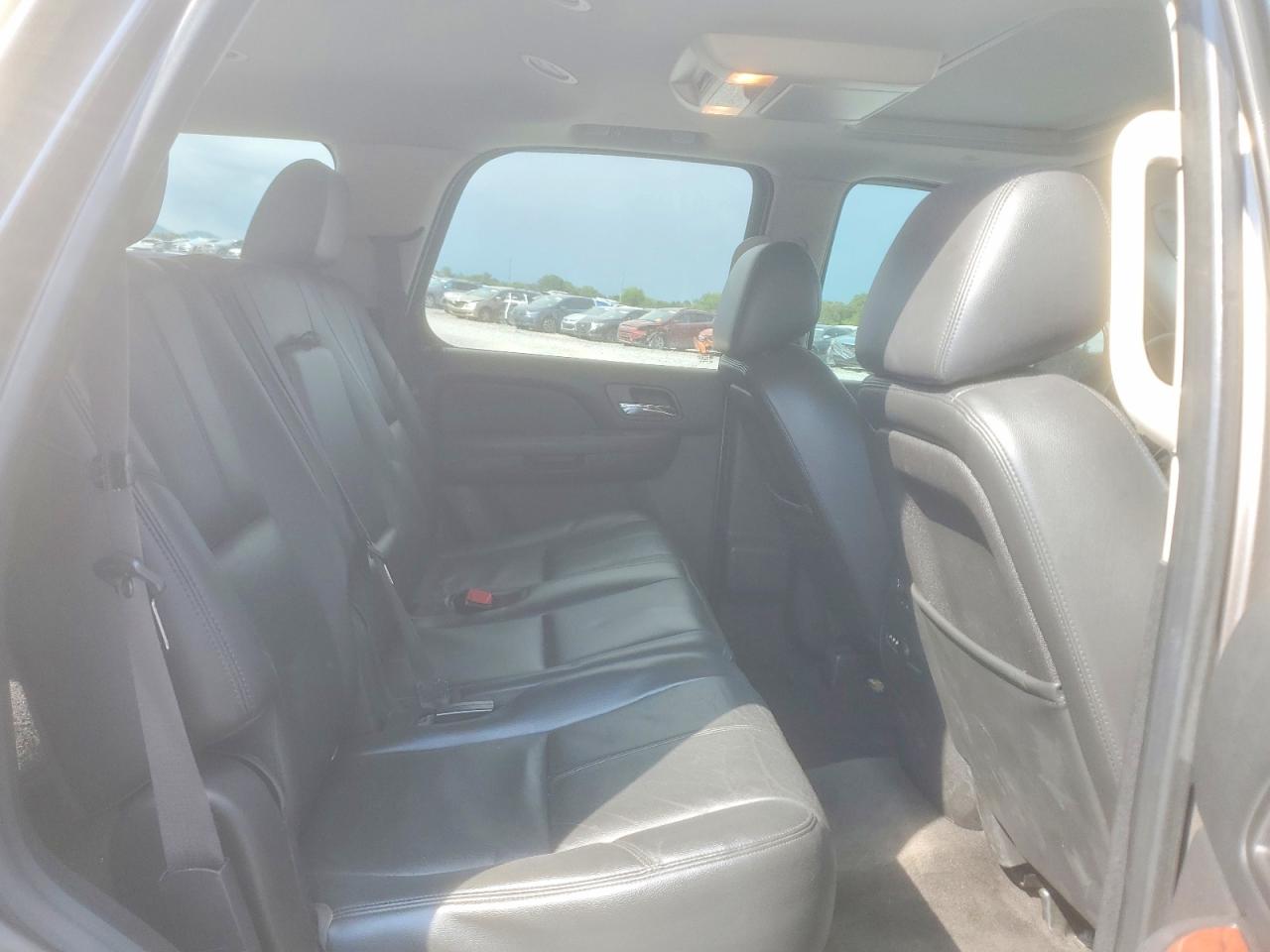 2013 Chevrolet Tahoe K1500 Lt Gray vin: 1GNSKBE01DR296985