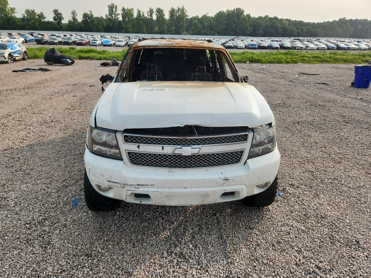2013 Chevrolet Tahoe K1500 Lt White vin: 1GNSKBE01DR313882