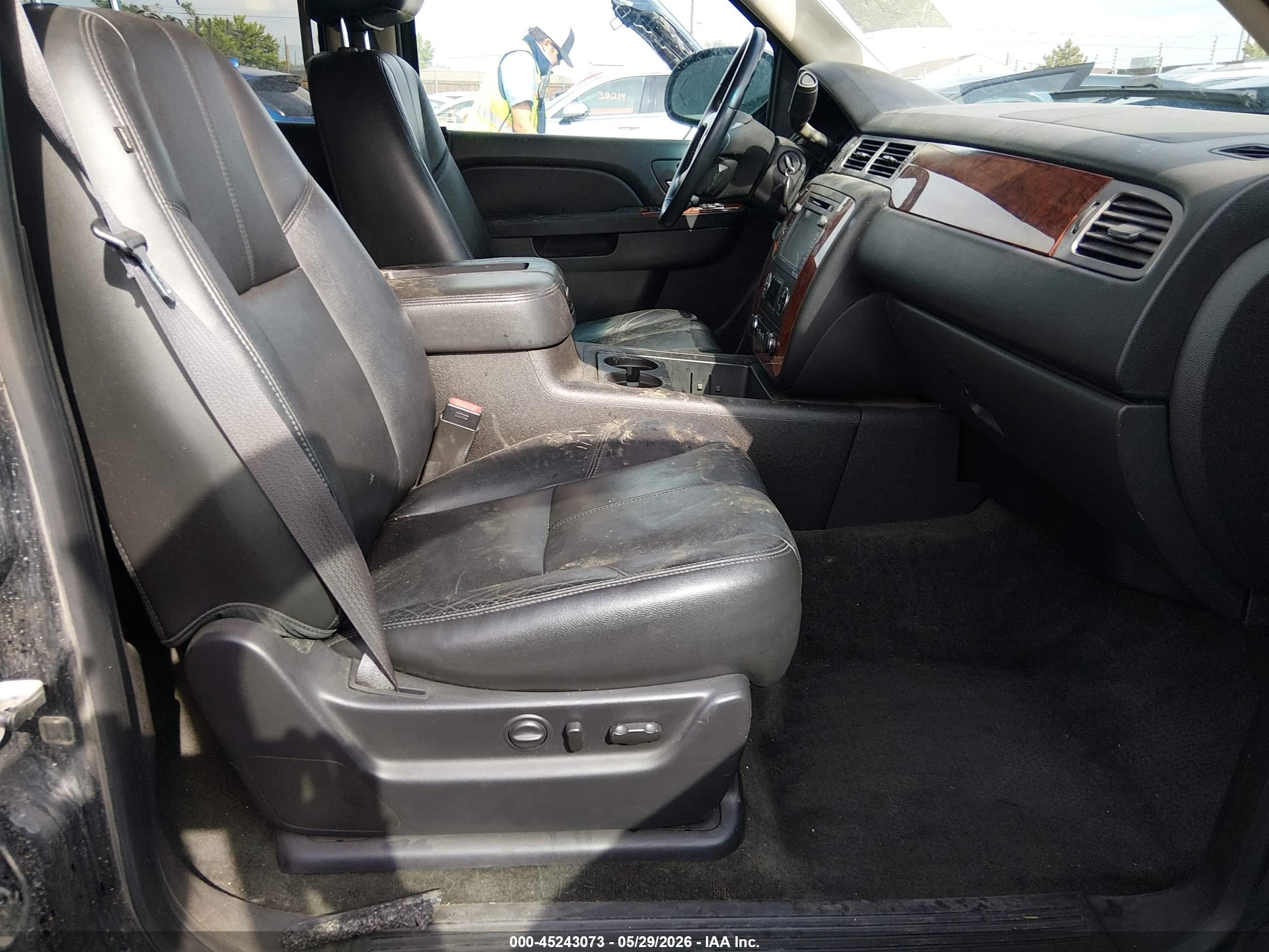 2014 Chevrolet Tahoe Lt Черный vin: 1GNSKBE01ER166271