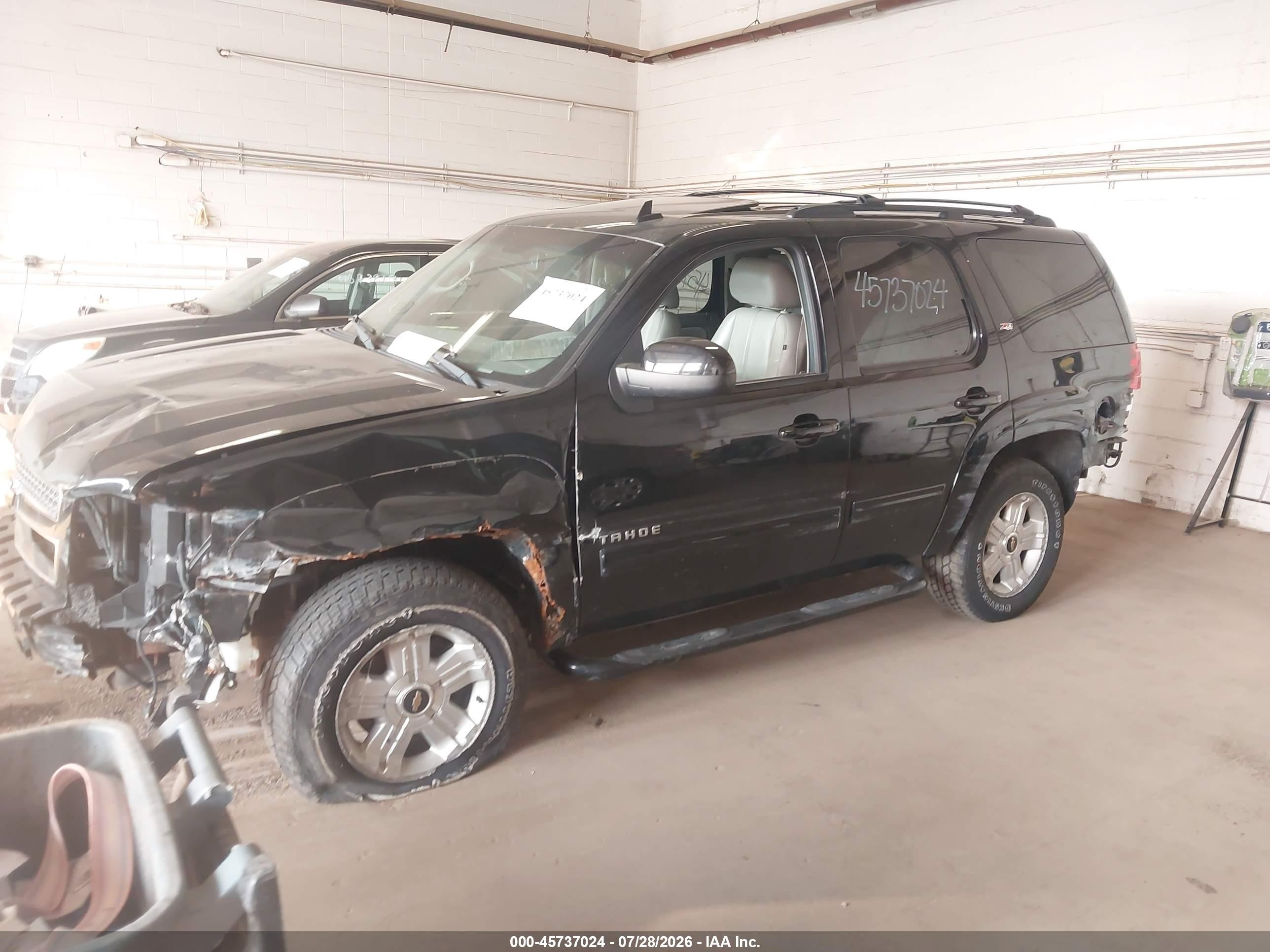 2011 Chevrolet Tahoe Lt Черный vin: 1GNSKBE02BR286236