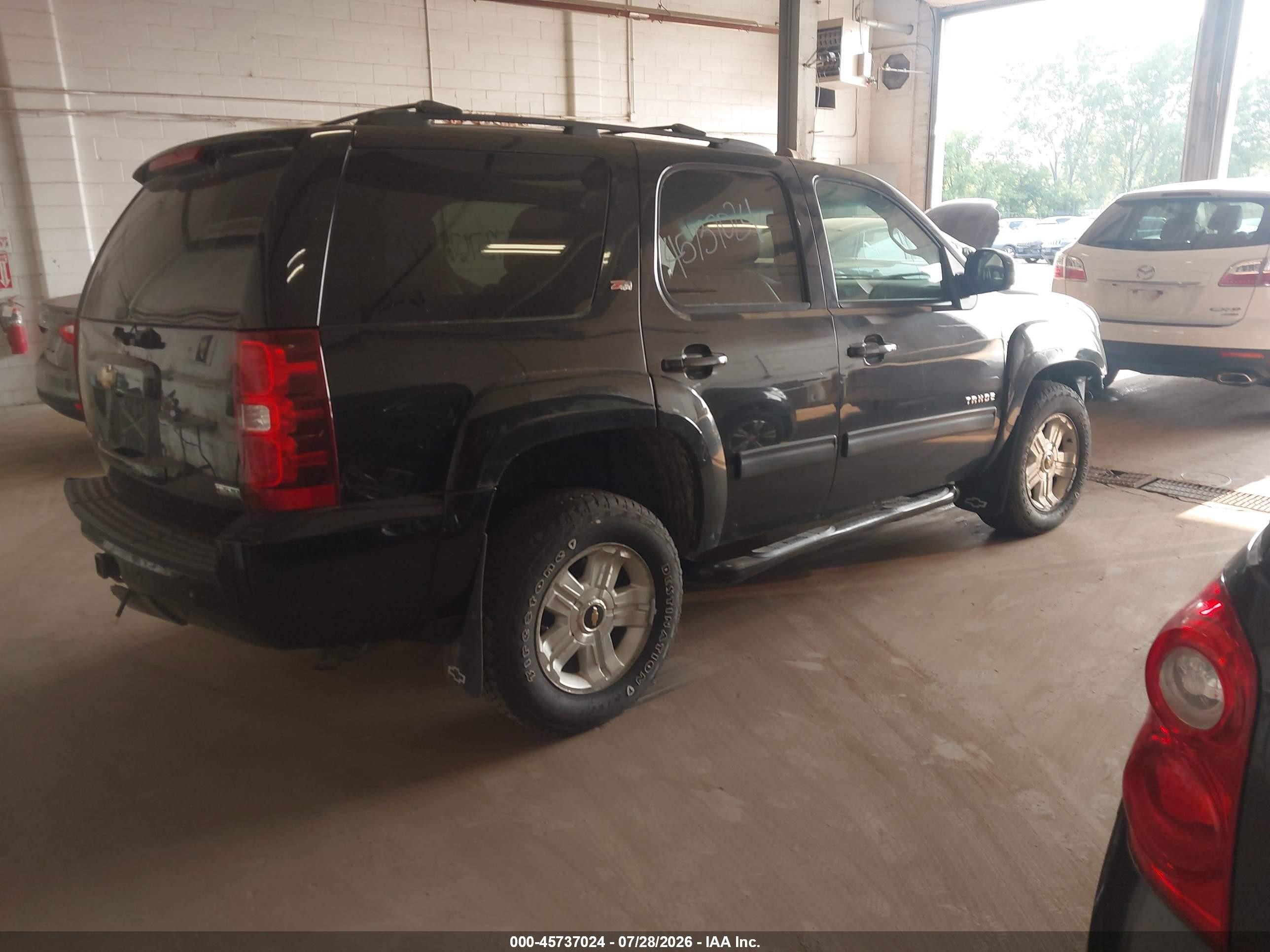 2011 Chevrolet Tahoe Lt Черный vin: 1GNSKBE02BR286236