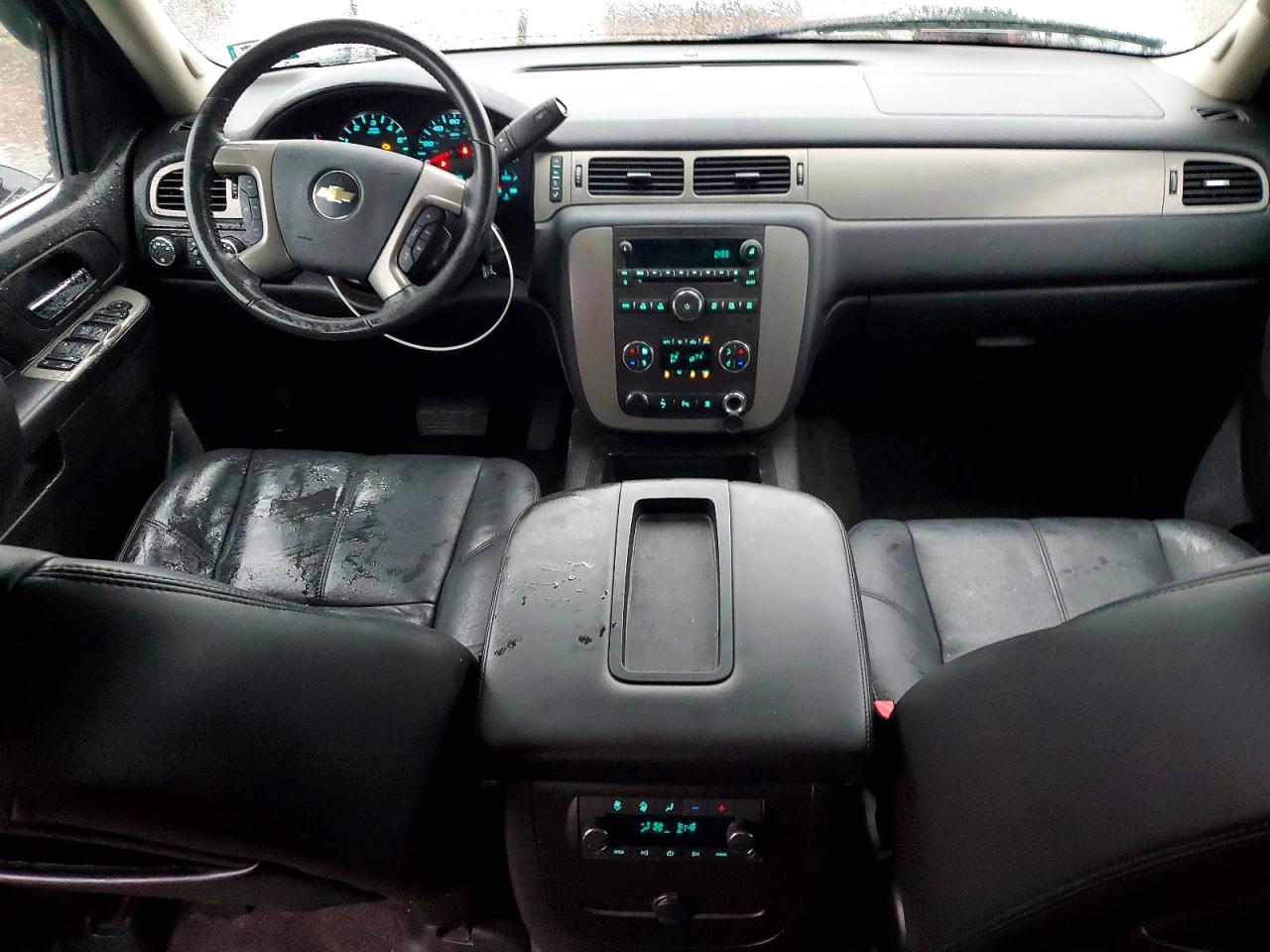 2011 Chevrolet Tahoe K1500 Lt Серебряный vin: 1GNSKBE02BR292456