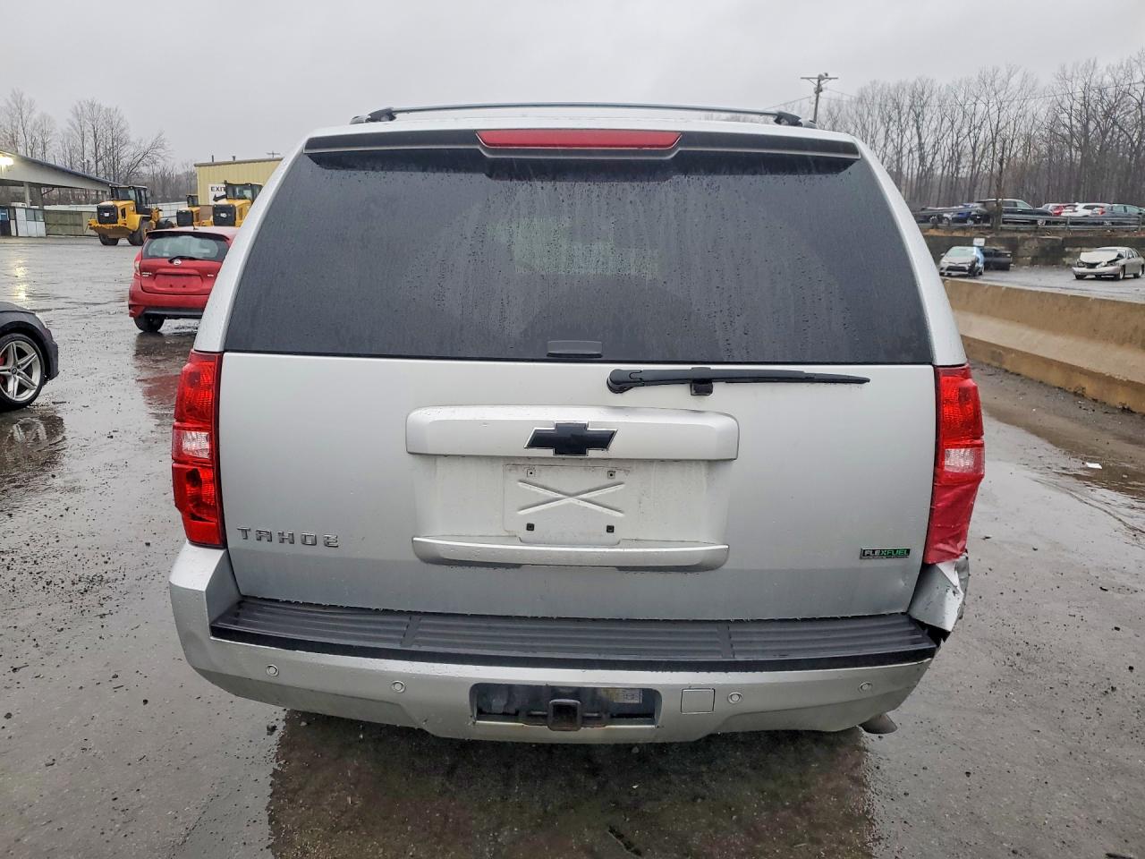 2011 Chevrolet Tahoe K1500 Lt Серебряный vin: 1GNSKBE02BR292456