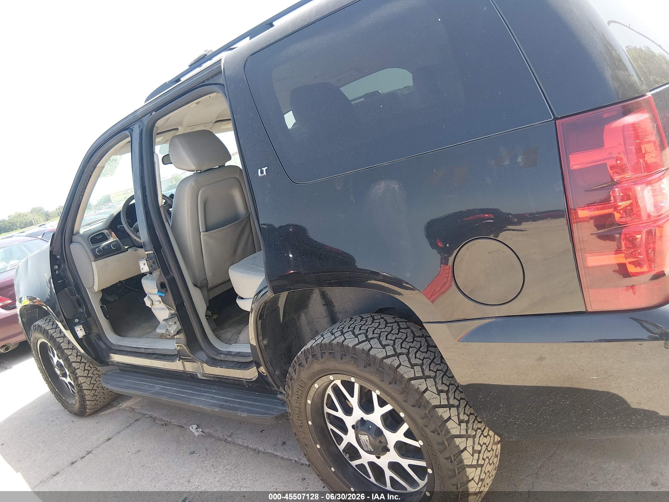 2012 Chevrolet Tahoe Lt Black vin: 1GNSKBE02CR129081