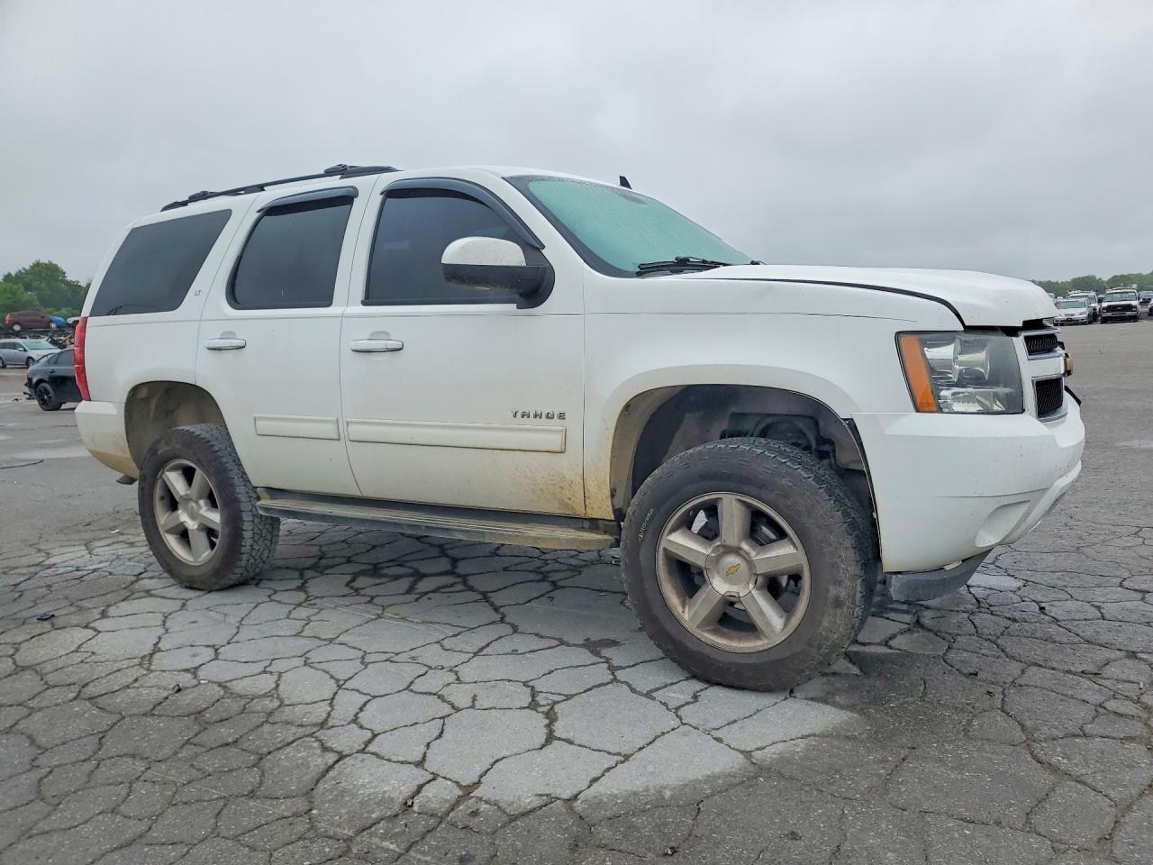 2013 Chevrolet Tahoe K1500 Lt White vin: 1GNSKBE02DR203732